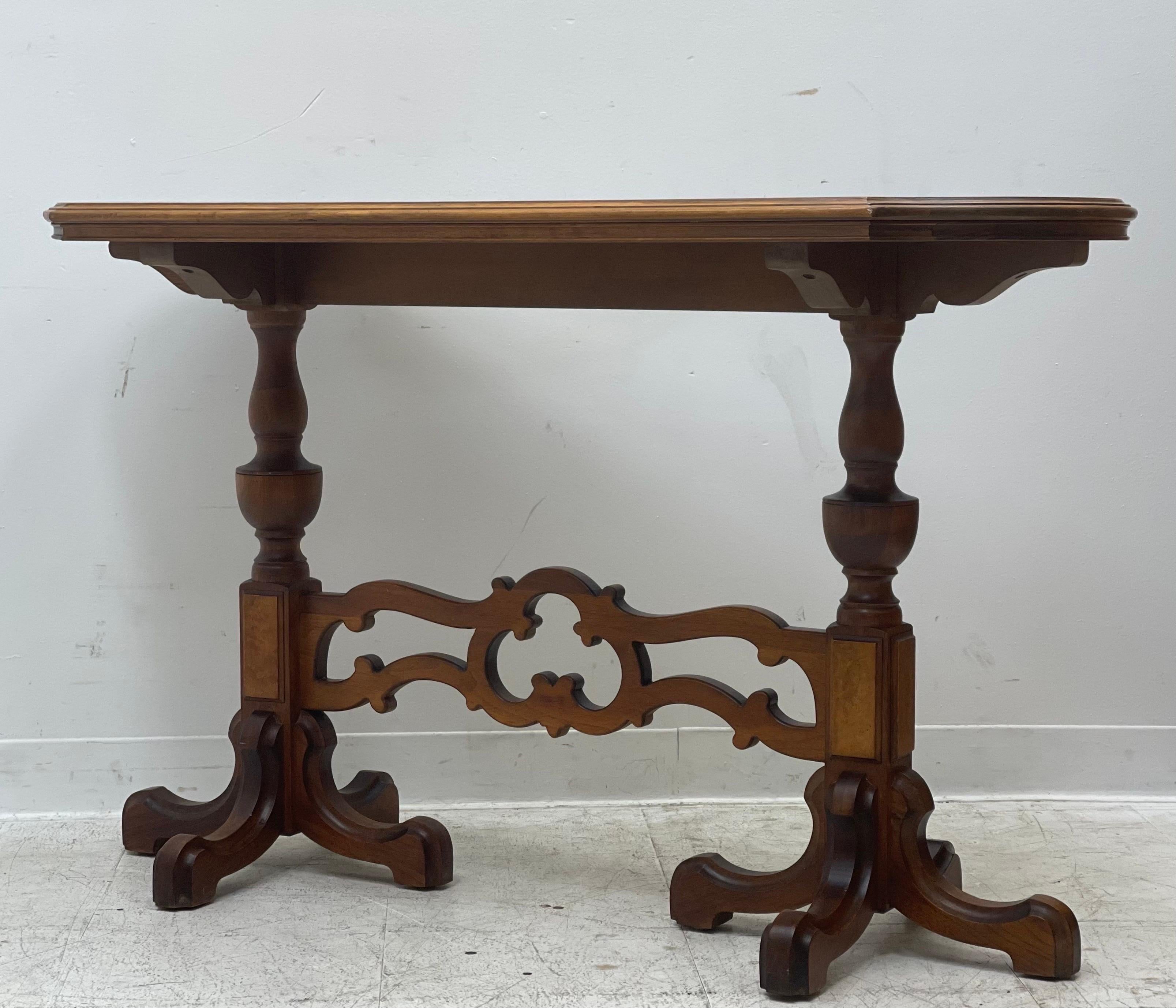 Late 20th Century Vintage Console Table in Traditional Style