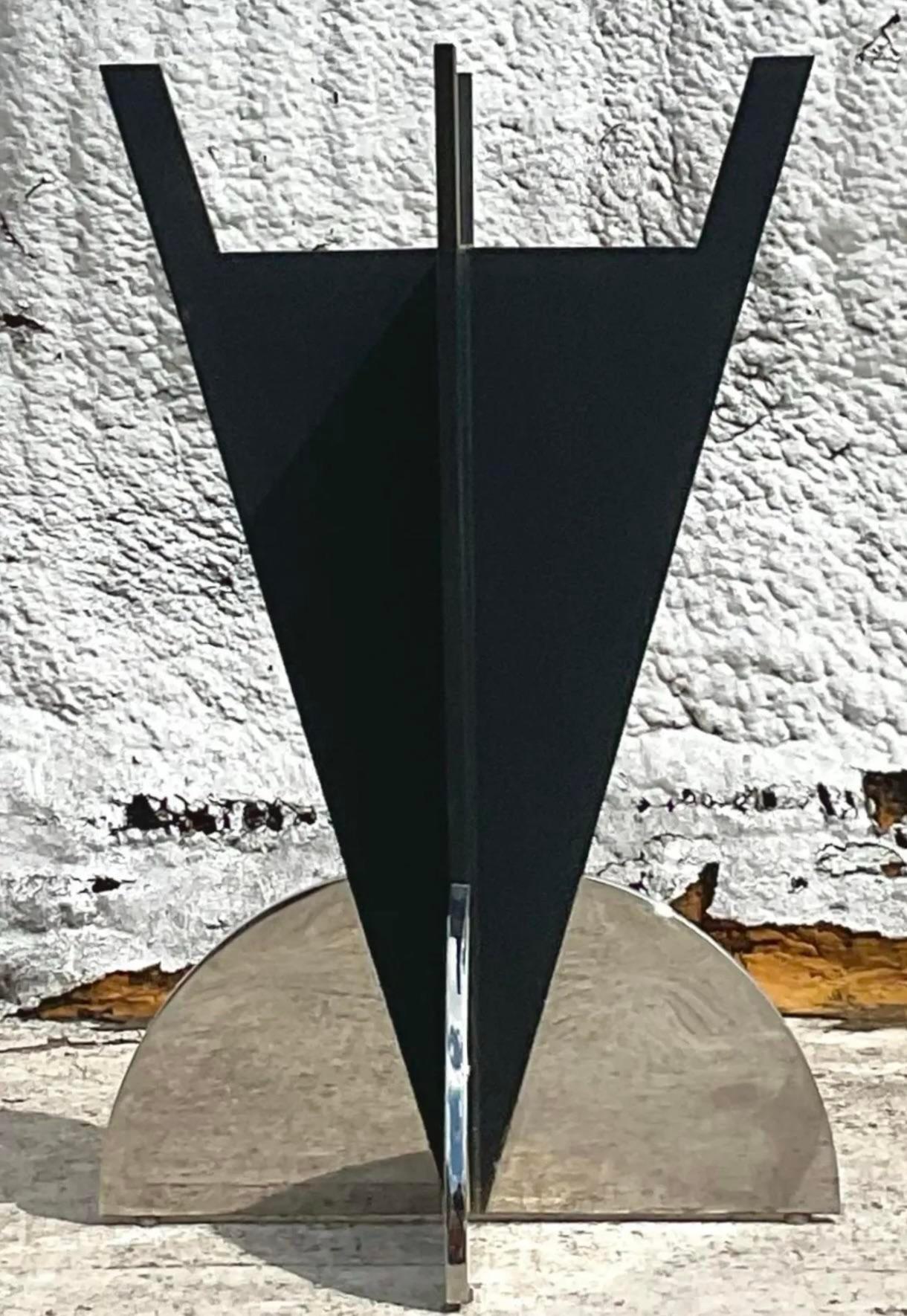 20ième siècle Table de salle à manger vintage contemporaine en métal noir et chrome poli d'après Brueton en vente