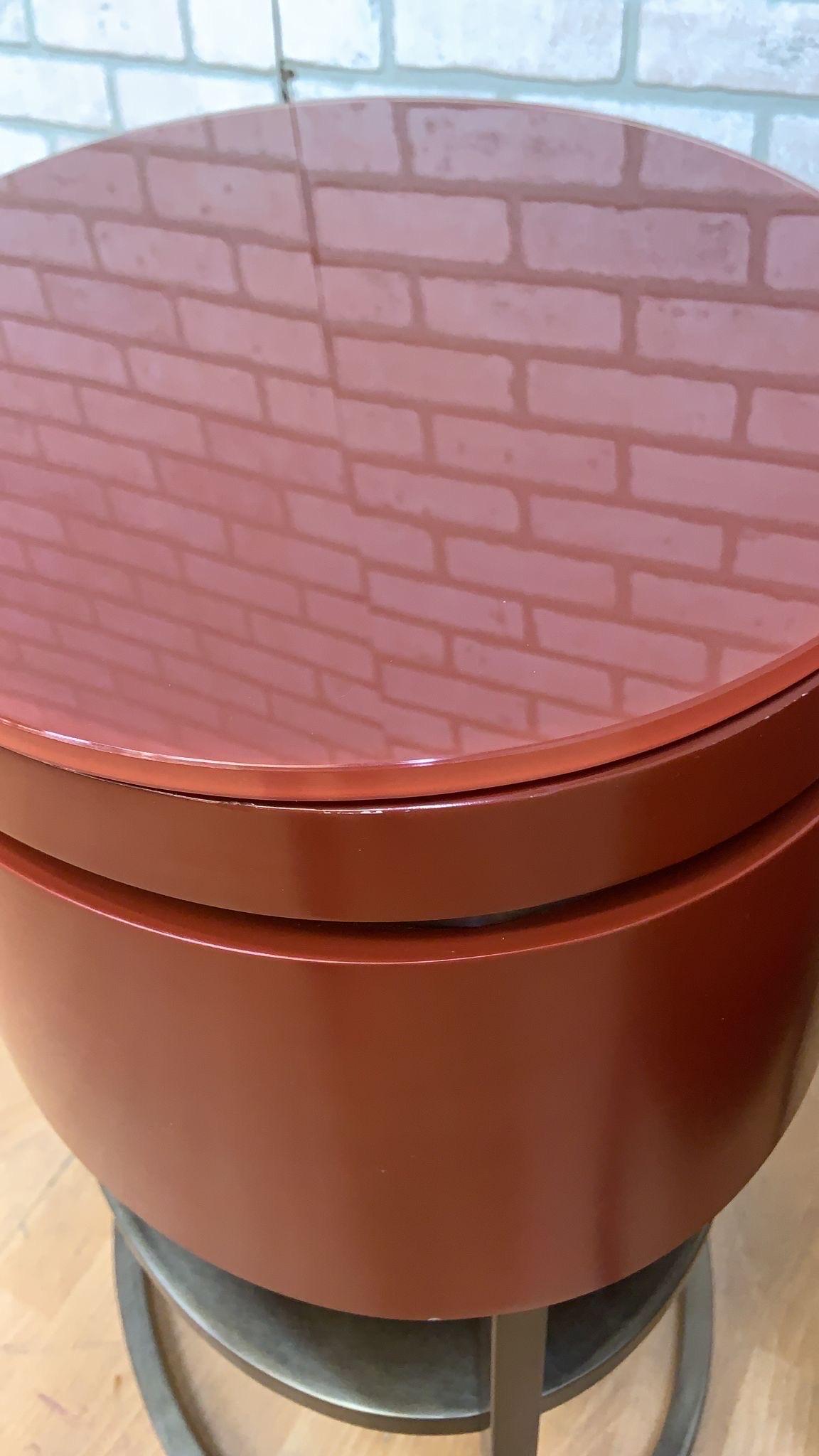 Mesa auxiliar/mesilla de noche ovalada de diseño vintage contemporáneo a medida - Pareja siglo XX en venta