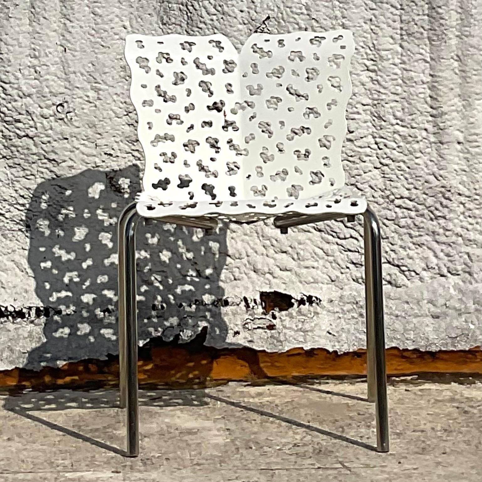 Métal Vintage Contemporary Cutout Topiary Chair After Richard Schultz en vente