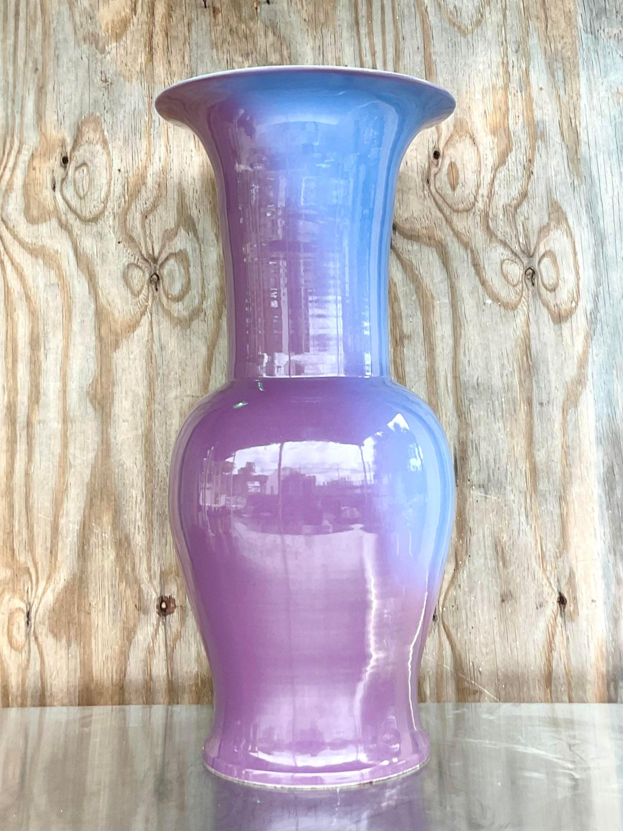 Vintage Contemporary Ombre Vase aus glasierter Keramik im Angebot 1