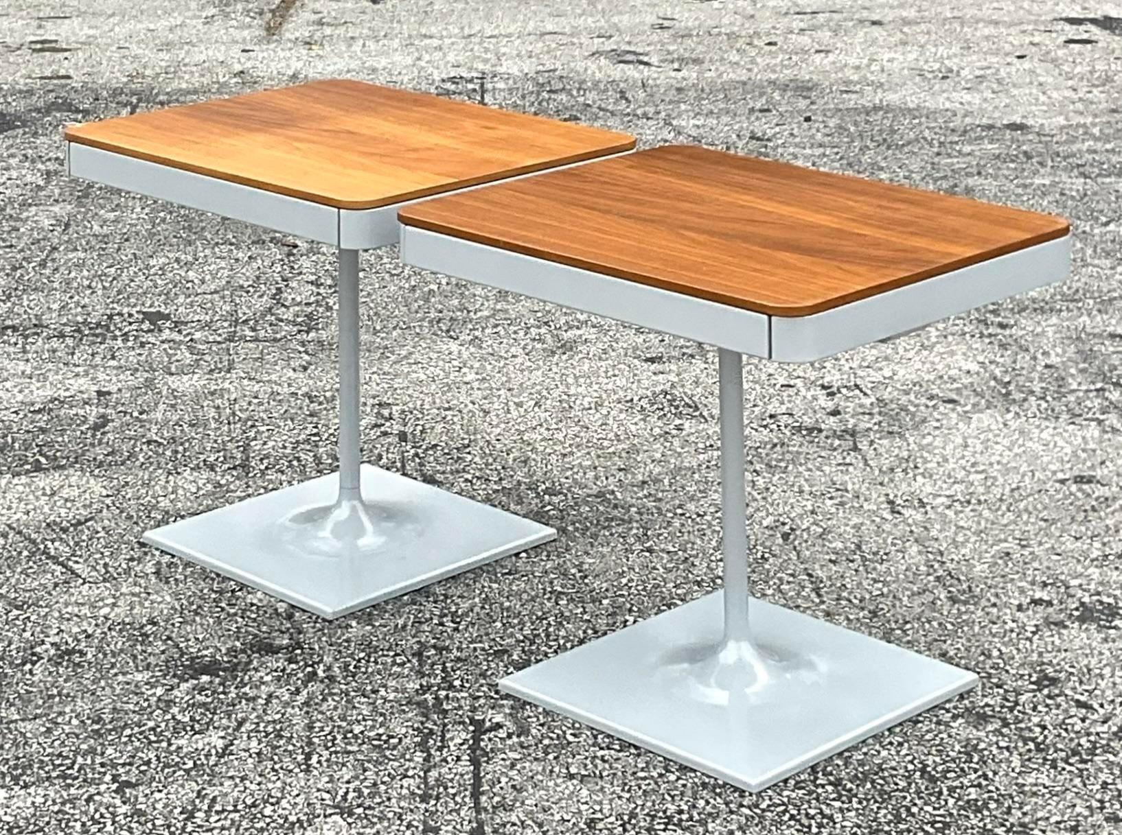 Vintage Contemporary Min Pedestal Nightstands - a Pair In Good Condition For Sale In west palm beach, FL