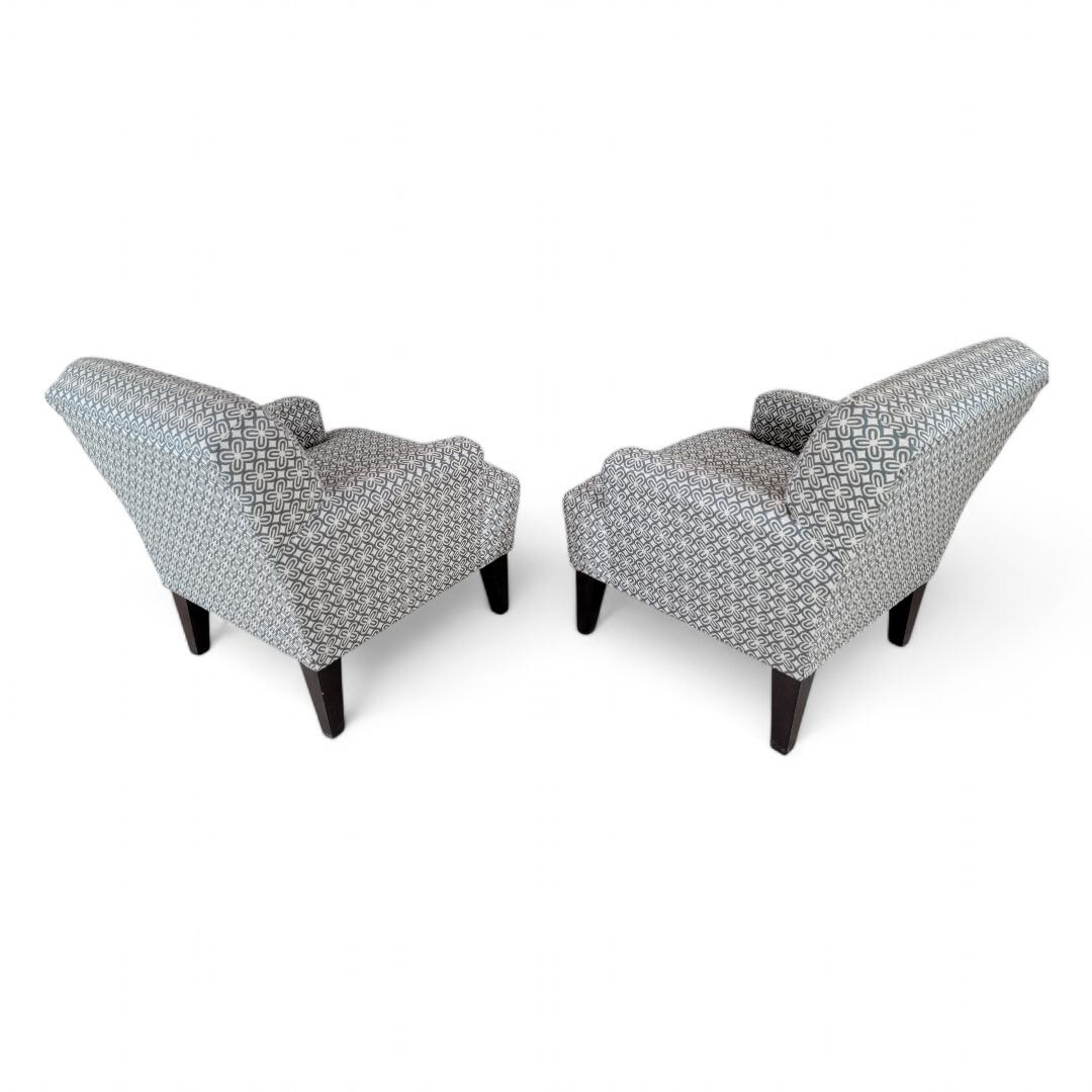 Vintage Contemporary Club Chairs, Paar in Retro-Blau und Creme im Zustand „Gut“ im Angebot in Chicago, IL
