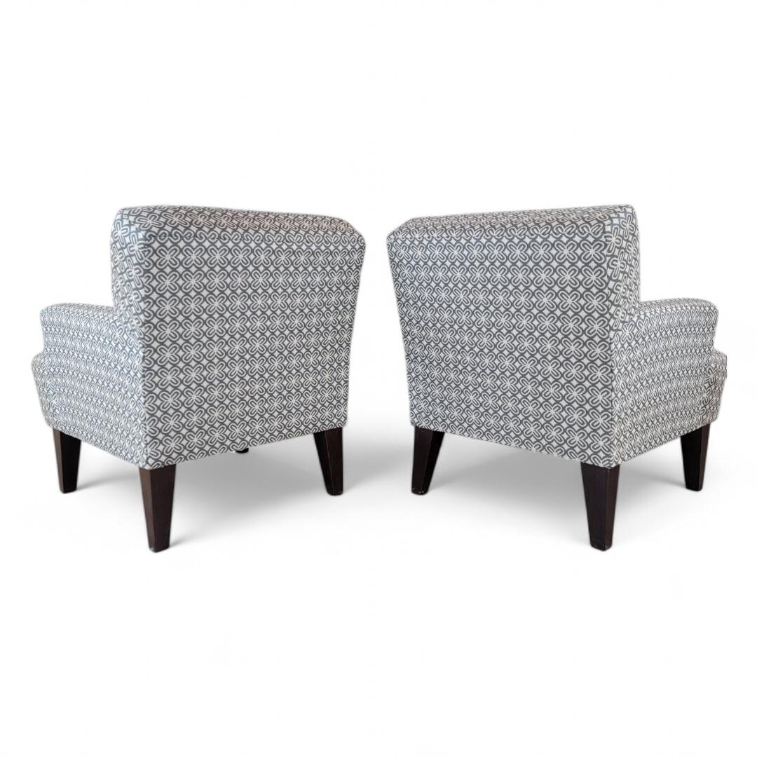 Vintage Contemporary Club Chairs, Paar in Retro-Blau und Creme (Polster) im Angebot