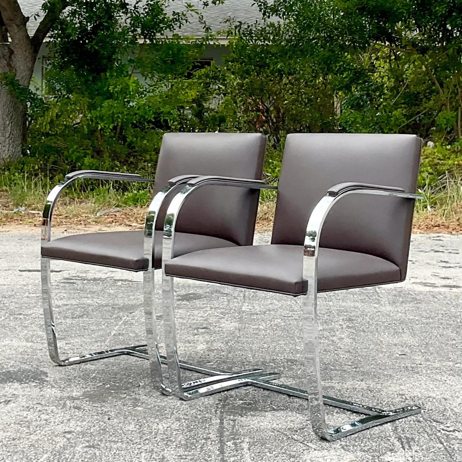 Vintage Contemporary Signed Mies Van Der Rohe for Knoll Brno Flat Bar Chairs, a In Good Condition In west palm beach, FL