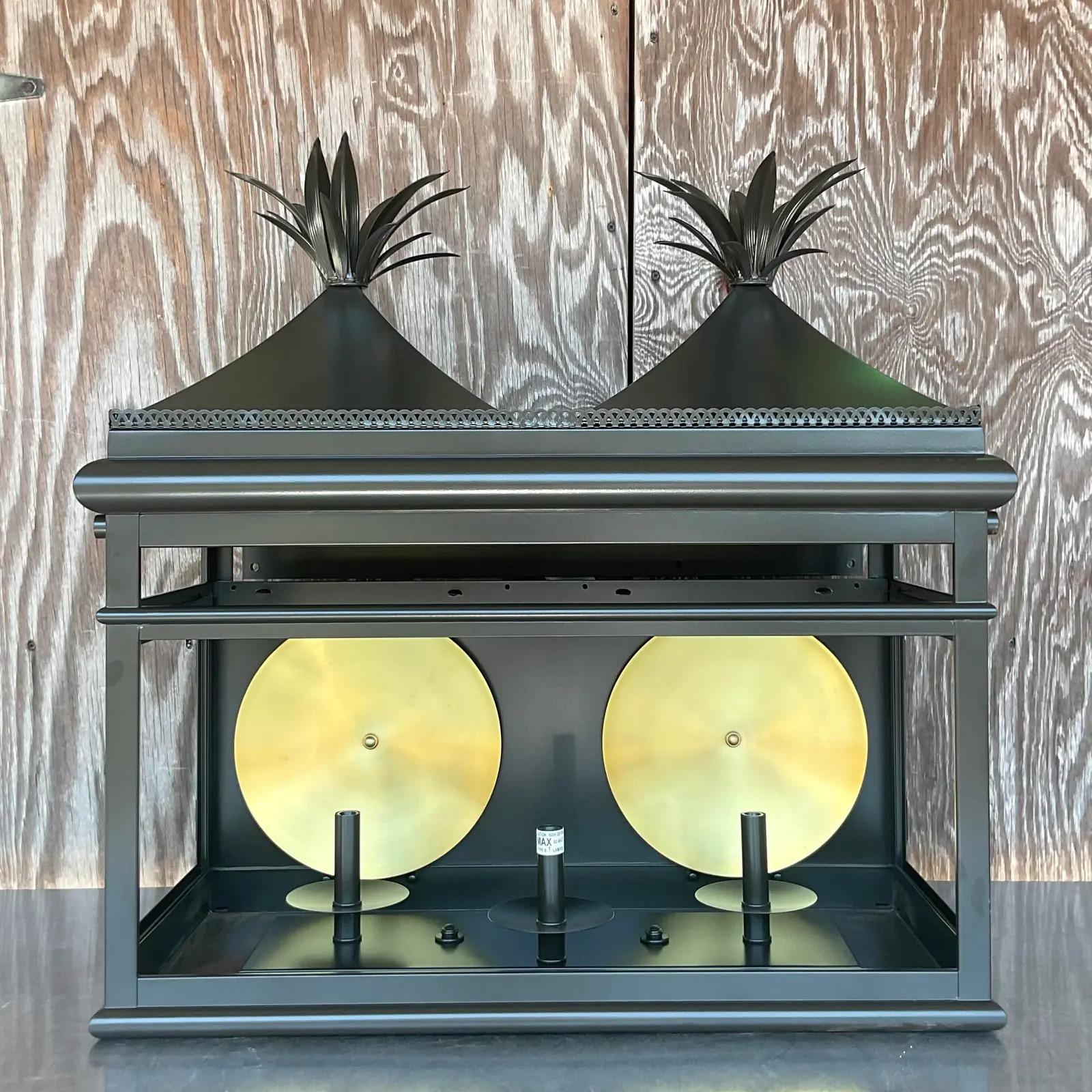 Vintage Contemporary the Urban Electric Company “Belmont” Wall Sconce In Good Condition For Sale In west palm beach, FL