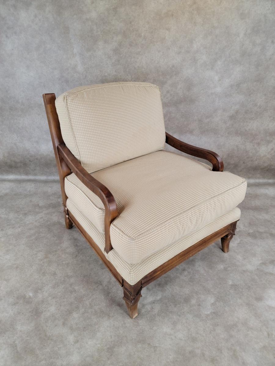 Vintage Contemporáneo Sillón de brazos tapizado en crema con marco de madera Desconocido en venta