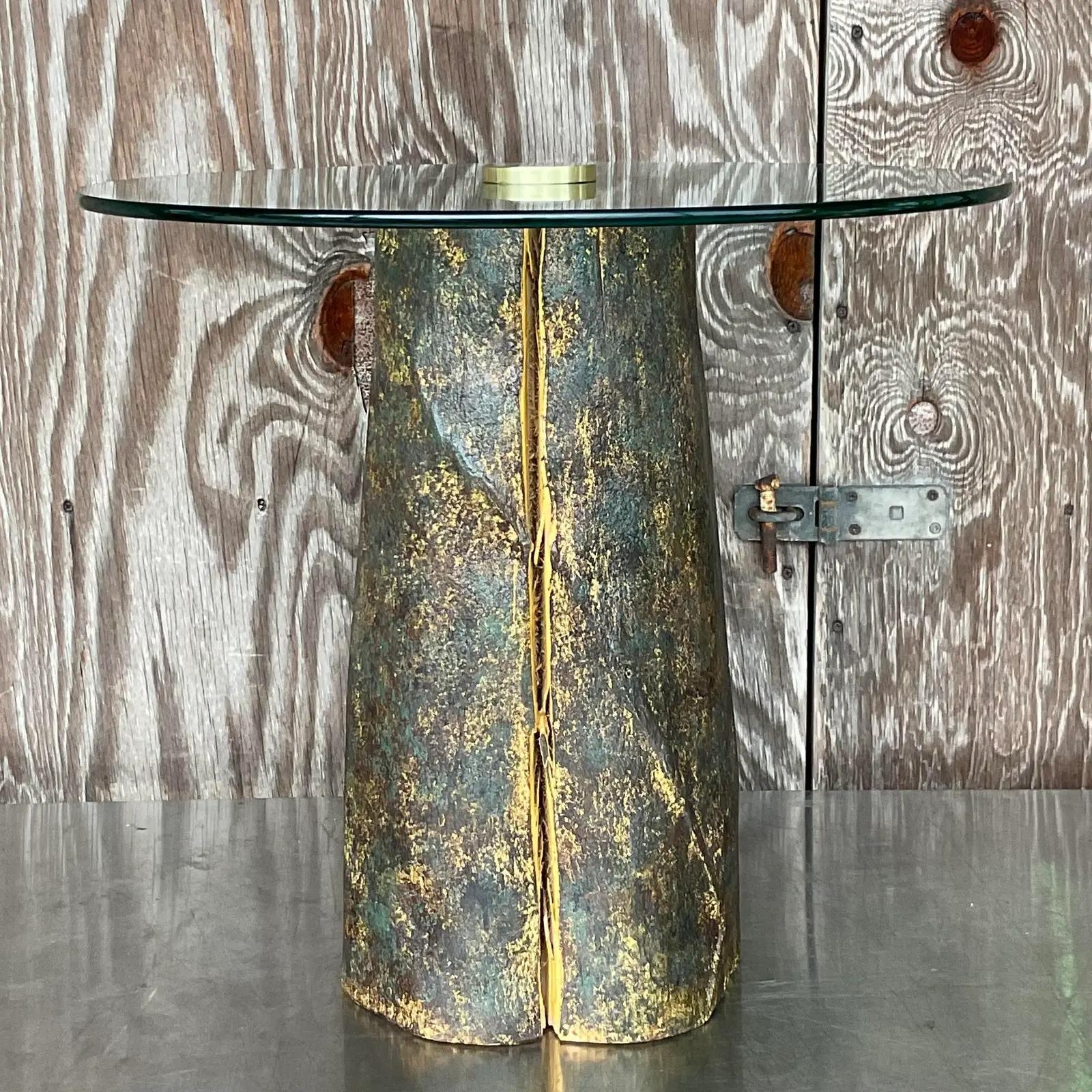 Nord-américain Table d'appoint vintage contemporaine en bois en vente