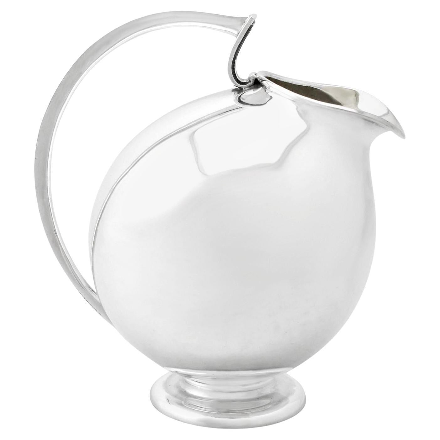 Vieille cruche à eau continentale en argent sterling