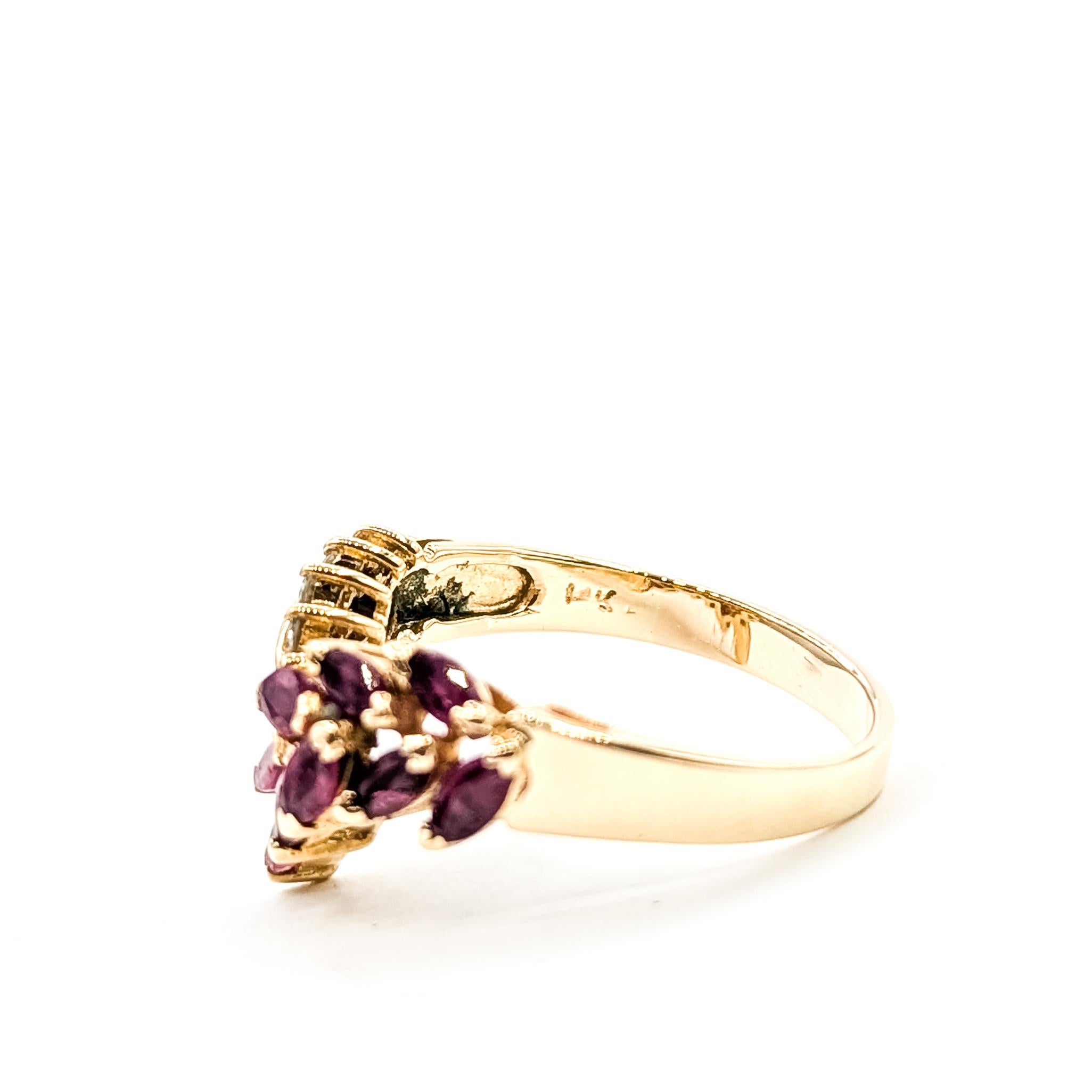 Rétro Vintage Contour Ruby & Diamond Ring in 14k en vente