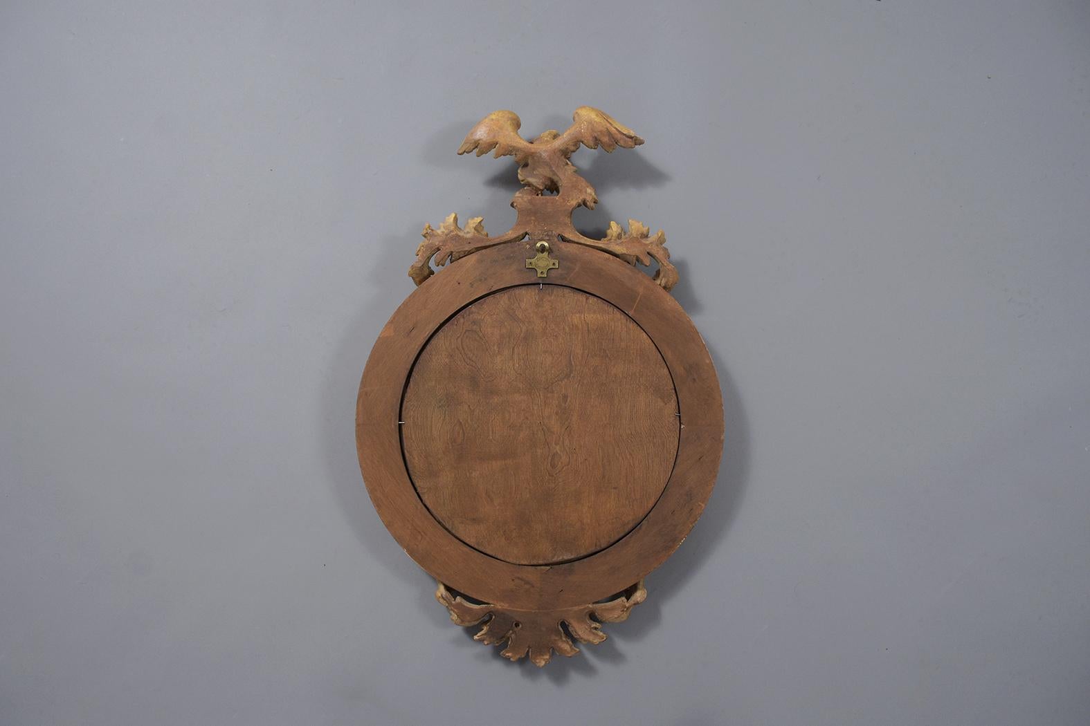 Bois Miroir ovale italien de style fédéral américain vintage avec motif d'aigle en vente