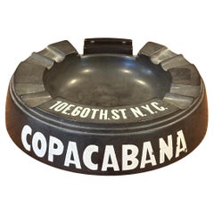 Posacenere vintage "Copacabana" in bachelite nera