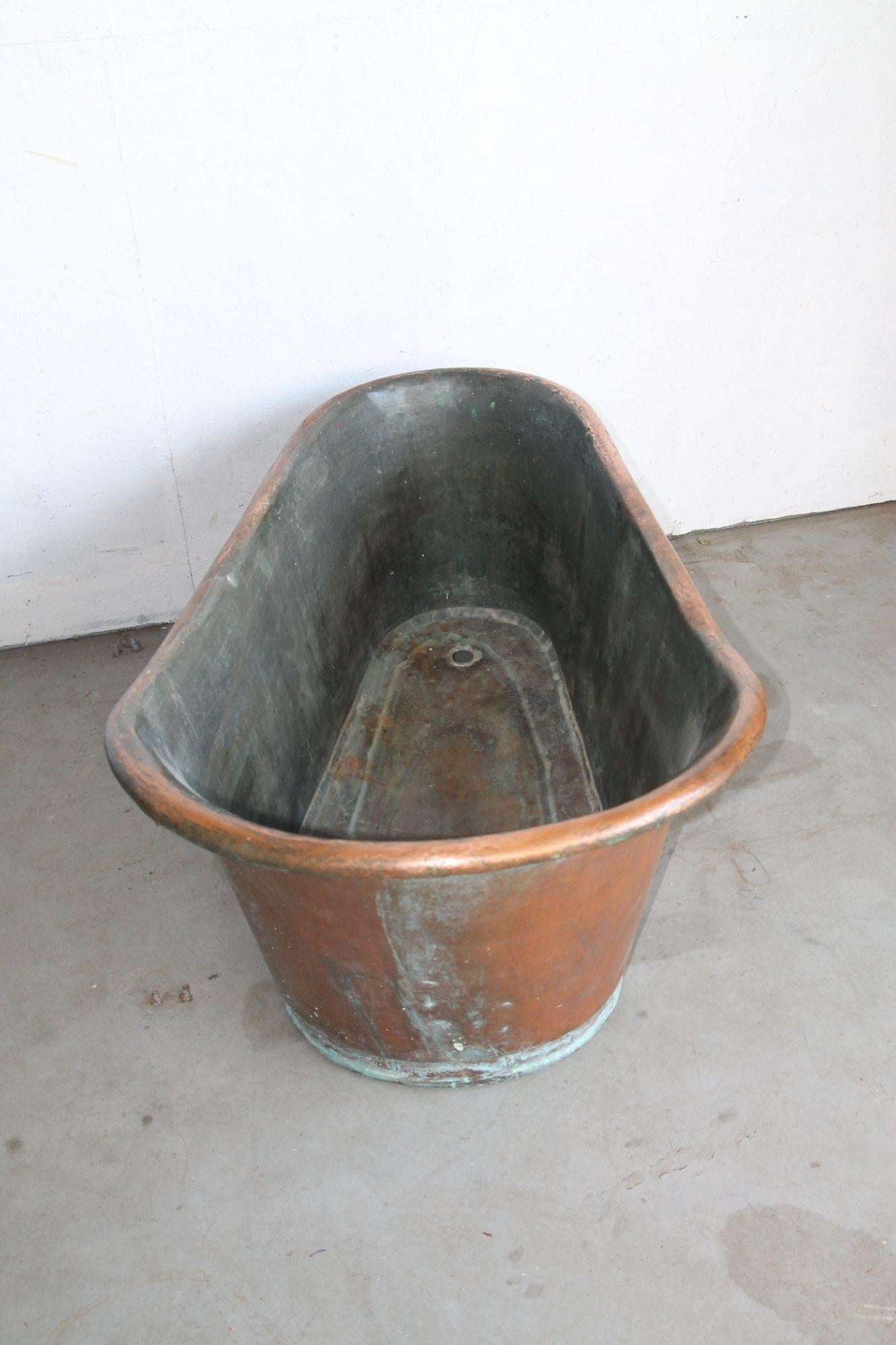 Vintage Copper Bathtub. 1