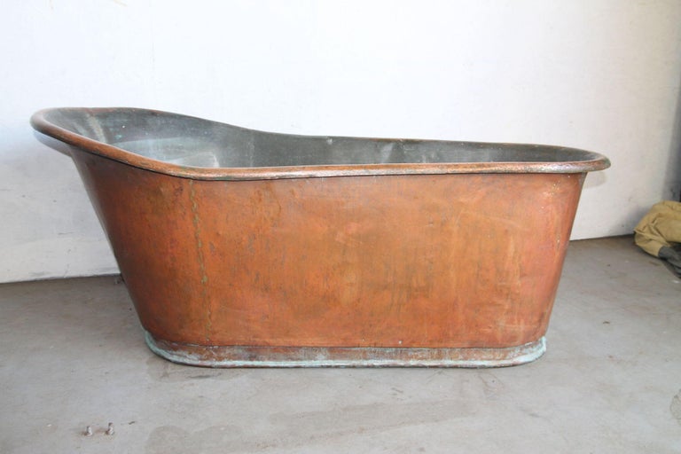 Vintage Copper Bathtub. For Sale at 1stDibs