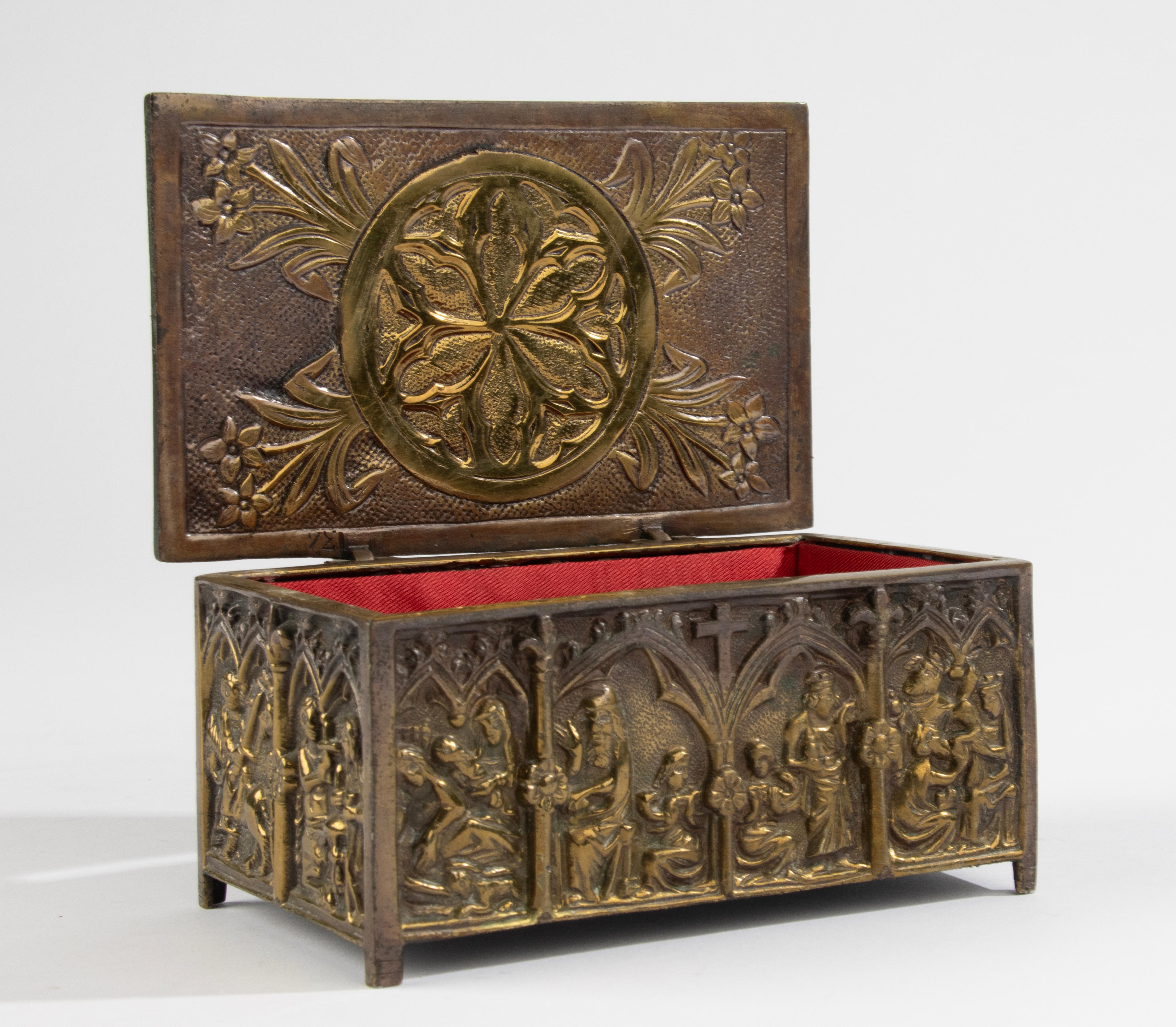Early 20th Century Brass Box - Gothic Style  For Sale 7
