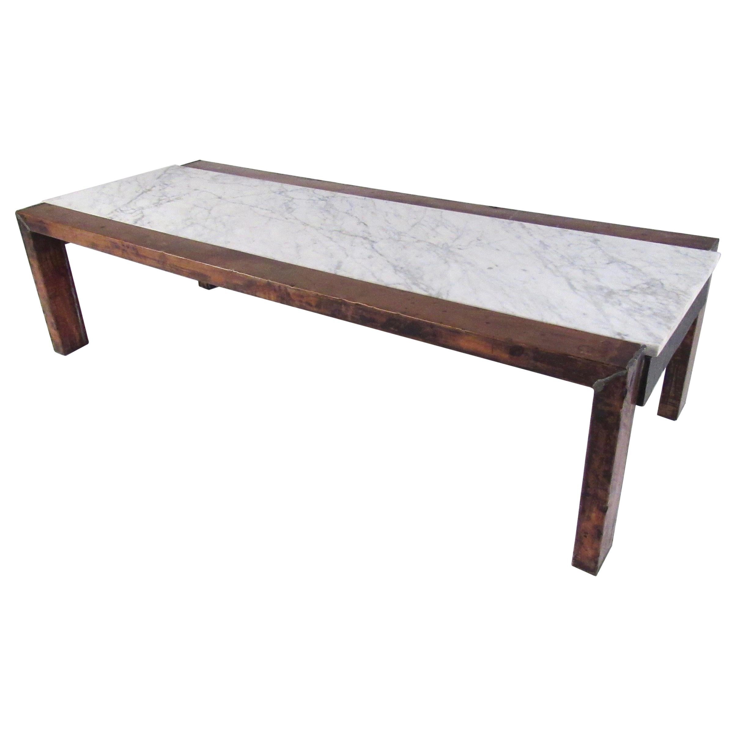Table basse vintage en cuivre avec plateau en marbre