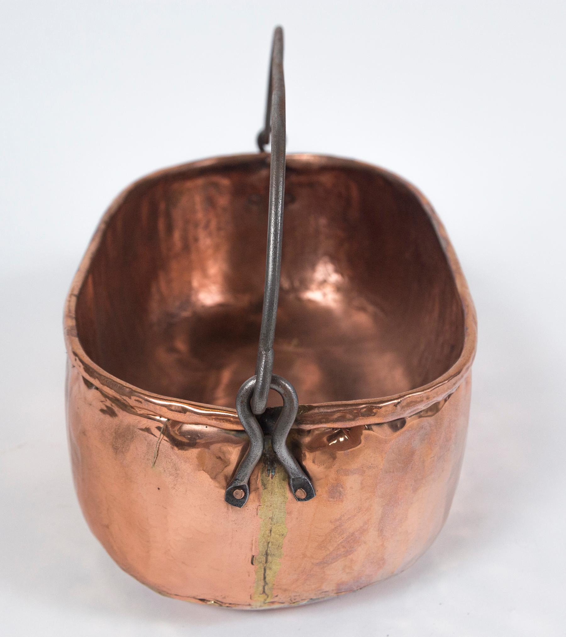 Antique Copper Oval Bucket, circa 1910 For Sale 4