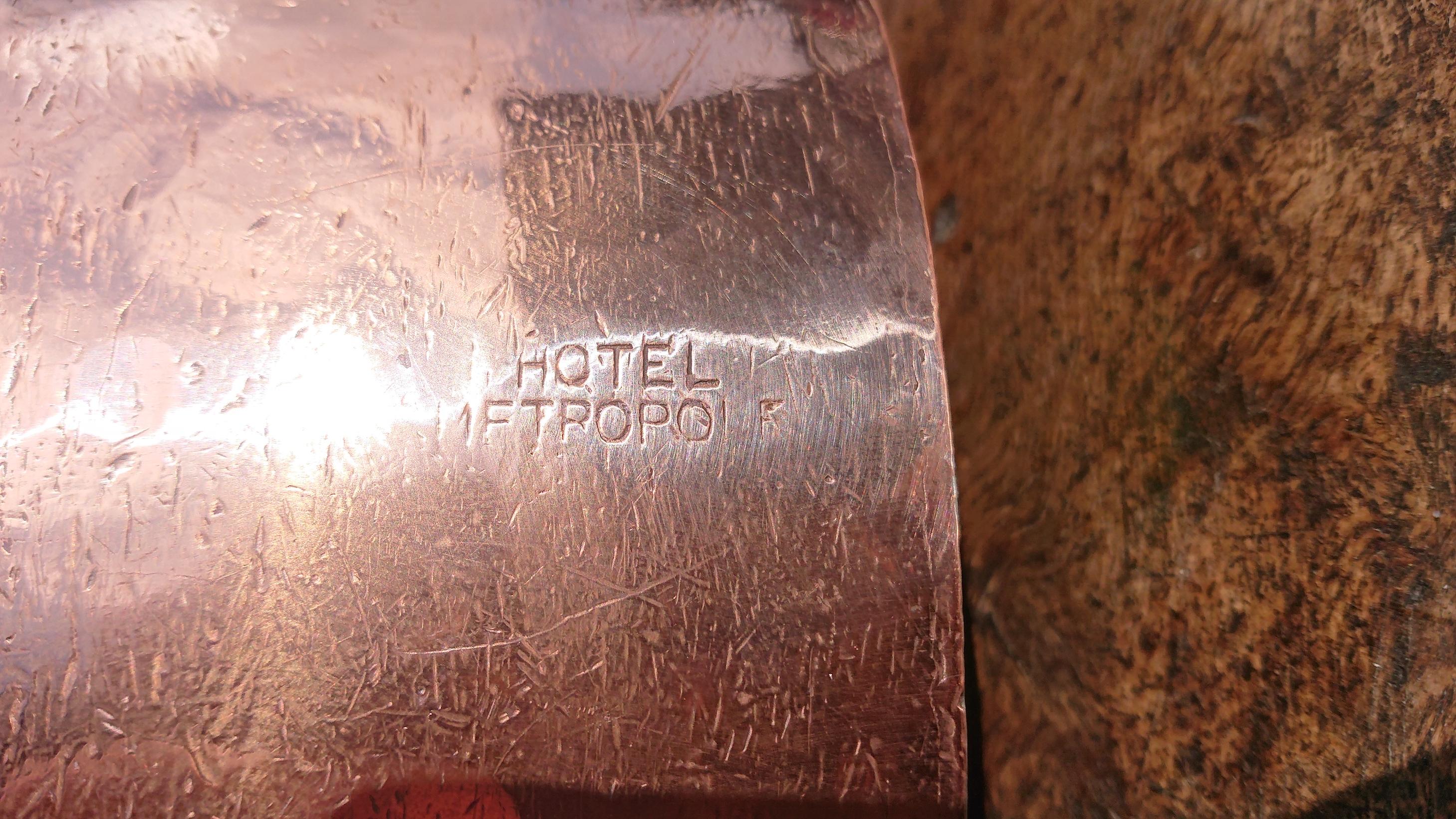 Panneau en cuivre vintage de J & E Gaillard pour le Metropole Hotel Paris 11