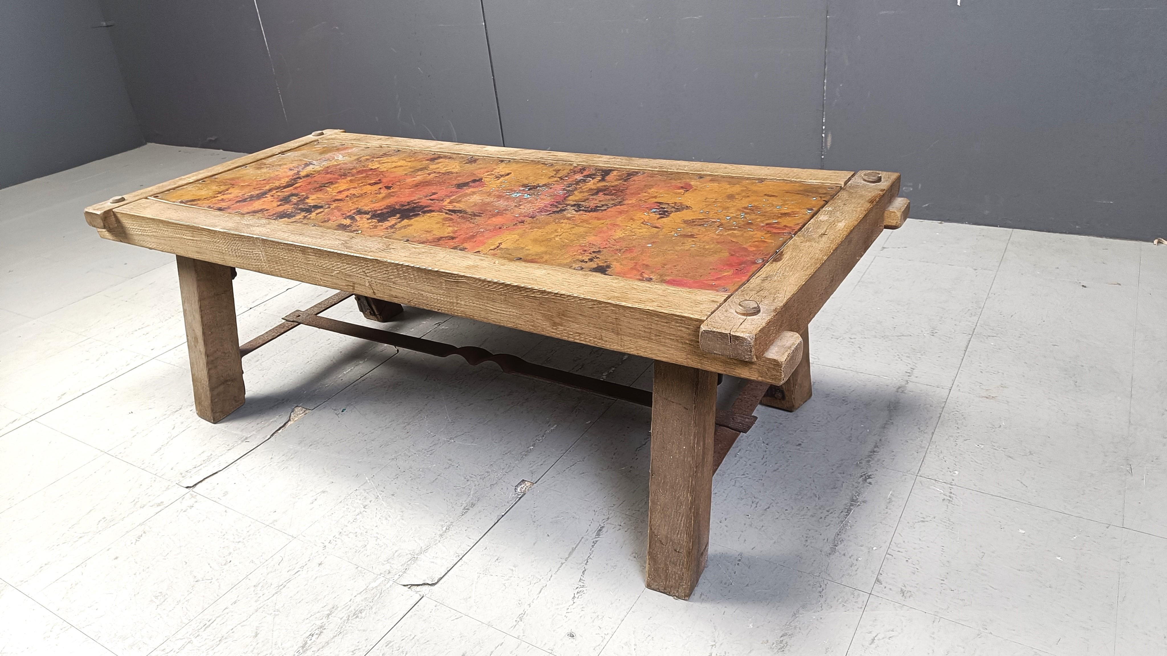 Vintage copper plated brutalist coffee table, 1970s For Sale 4