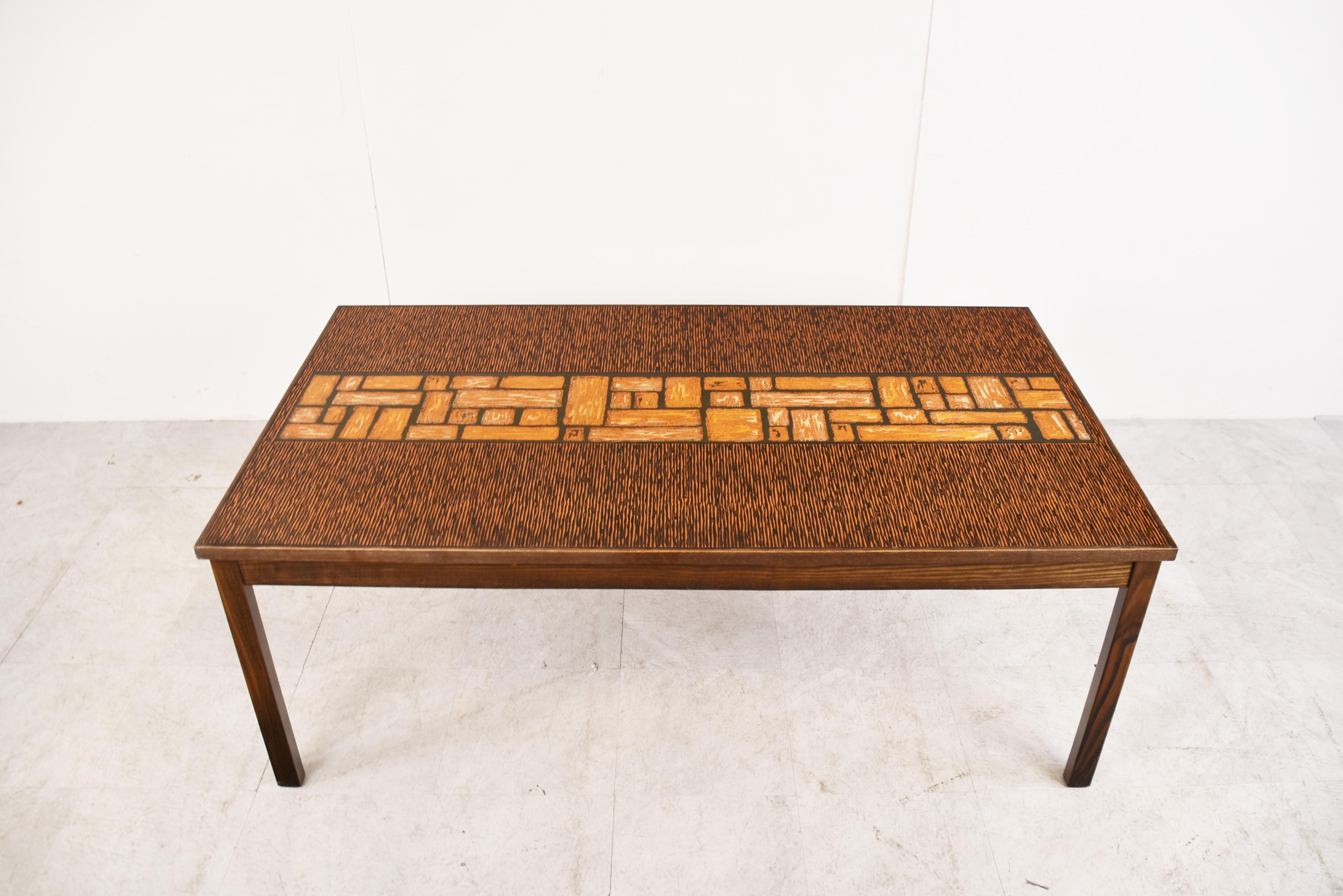 Table basse brutaliste vintage en cuivre plaqué, 1970 en vente 1
