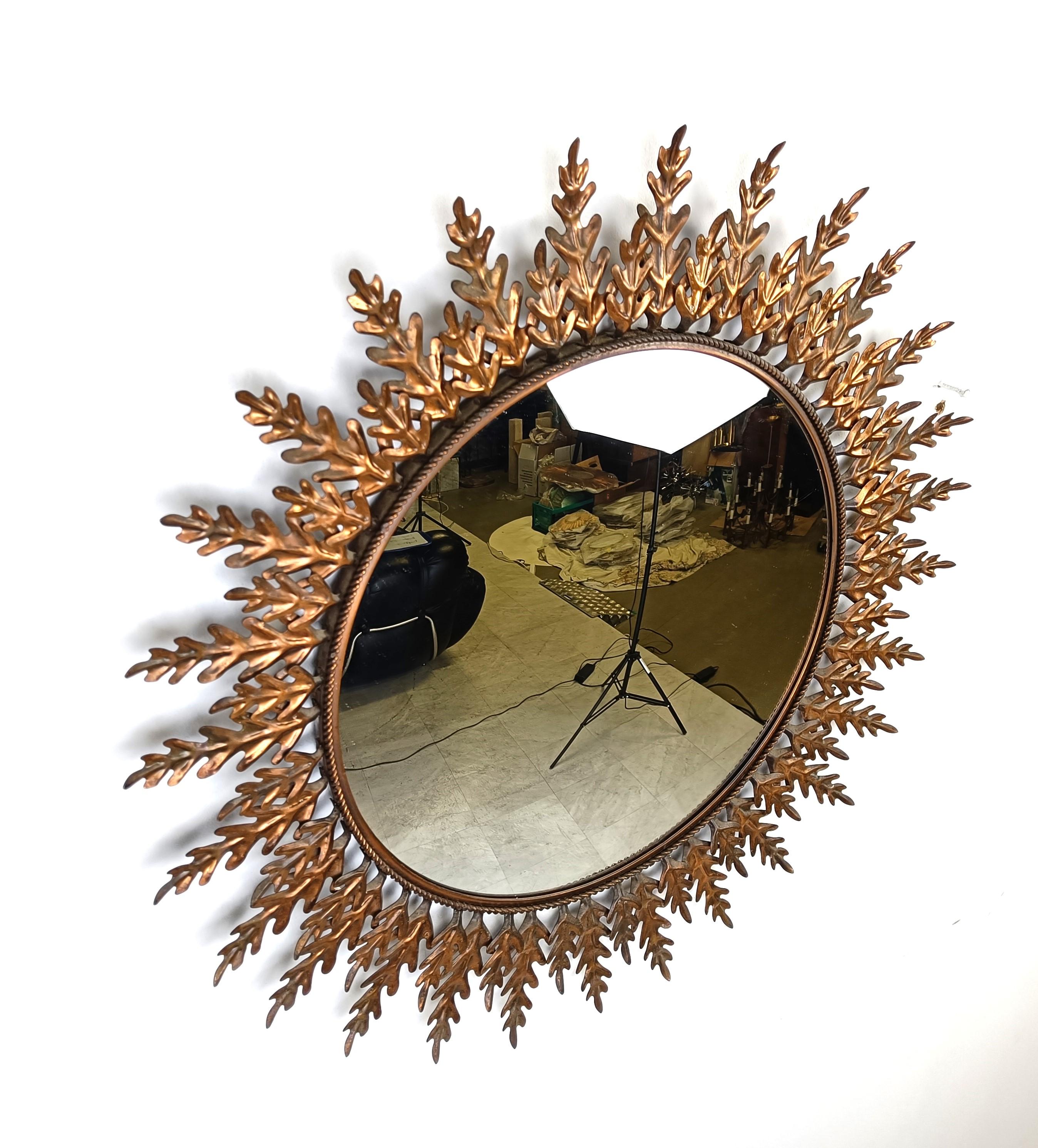Copper Vintage copper sunburst mirror, 1970s For Sale