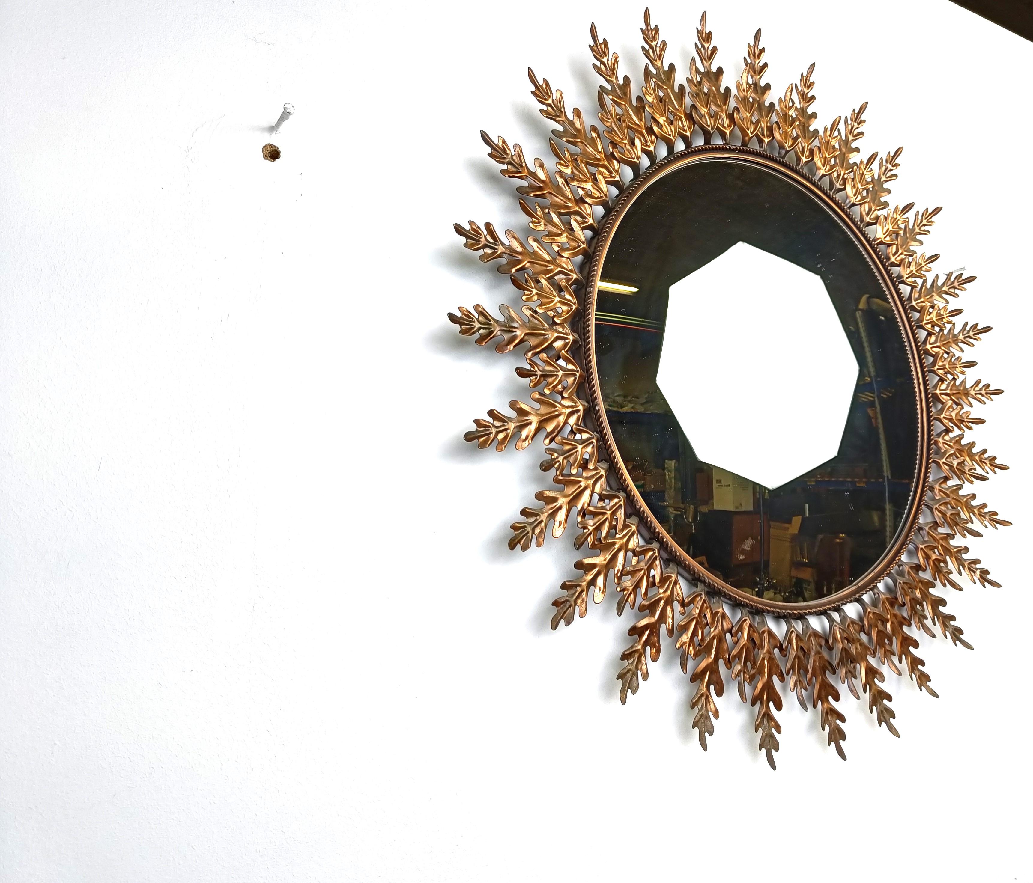 Vintage copper sunburst mirror, 1970s For Sale 1