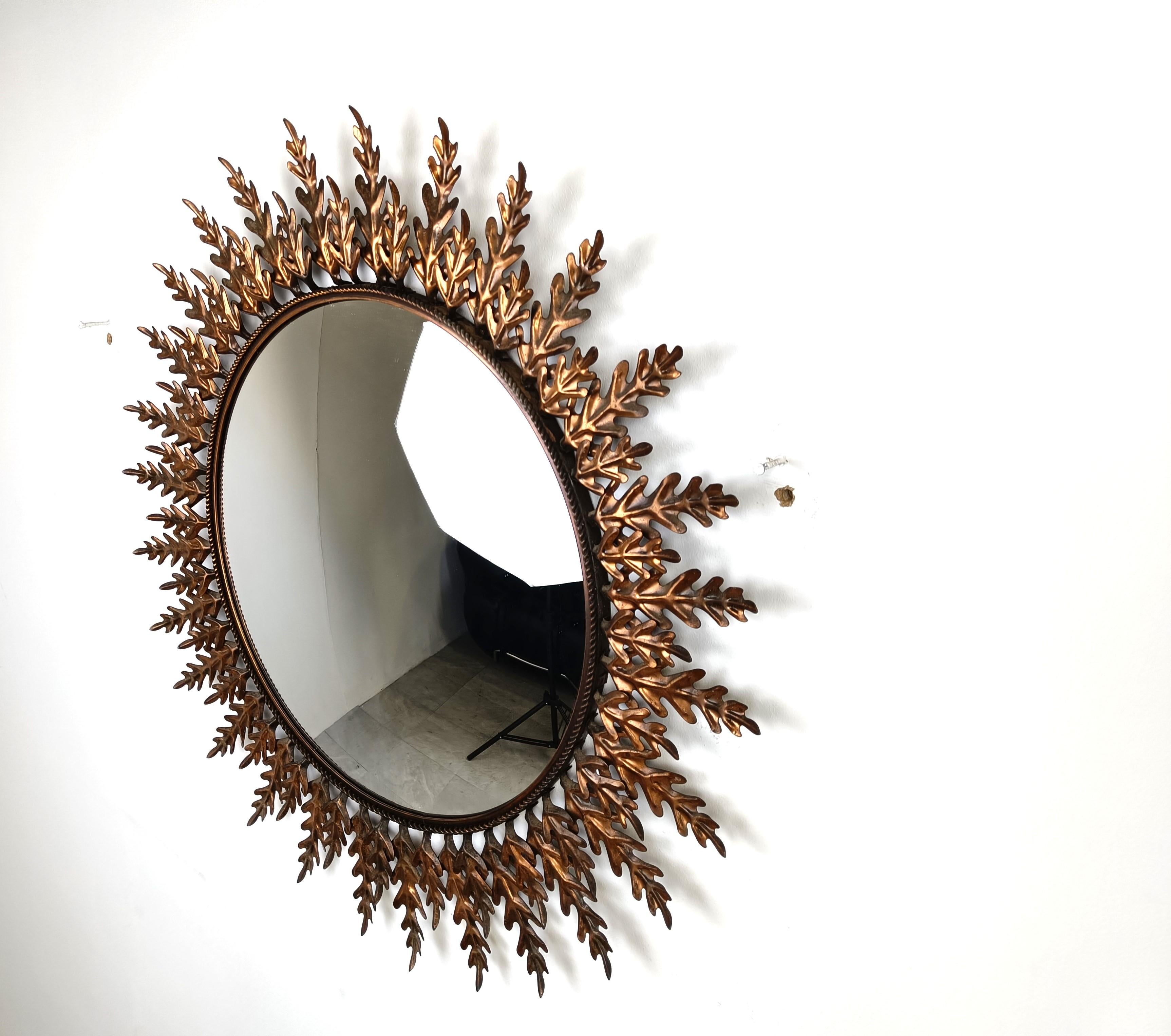 Vintage copper sunburst mirror, 1970s For Sale 2