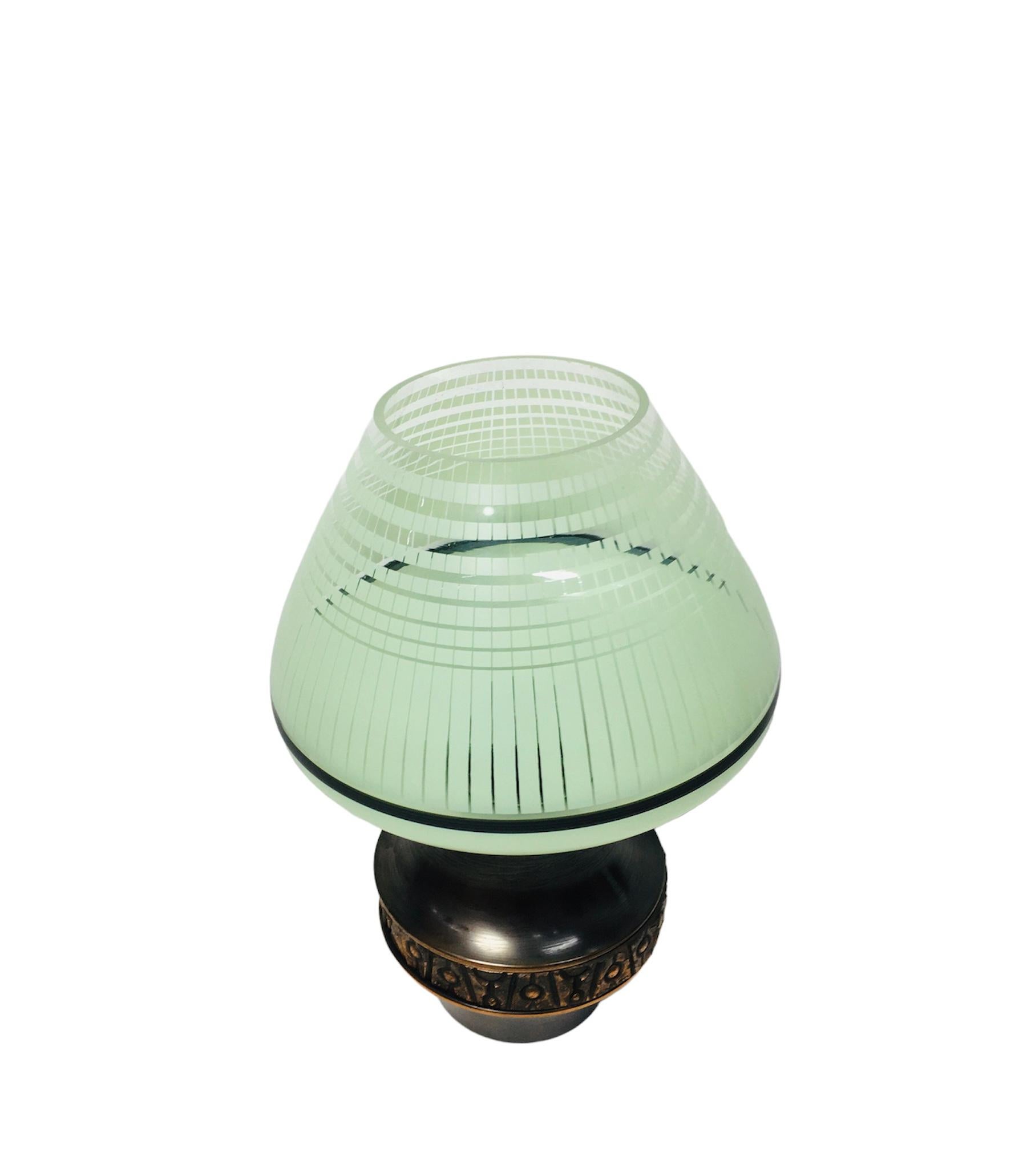 Vintage Copper Base Table Lamp with Original Mint Green Glass Shade, 1960s In Good Condition For Sale In Budapest, HU