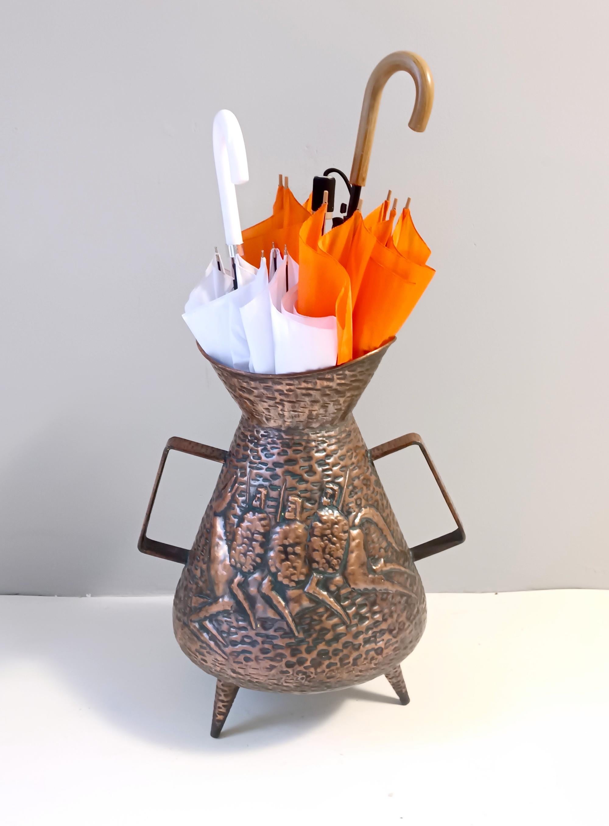 Mid-Century Modern Vintage Copper Umbrella Stand / Vase Attr. to Angelo Bragalini, Italy For Sale