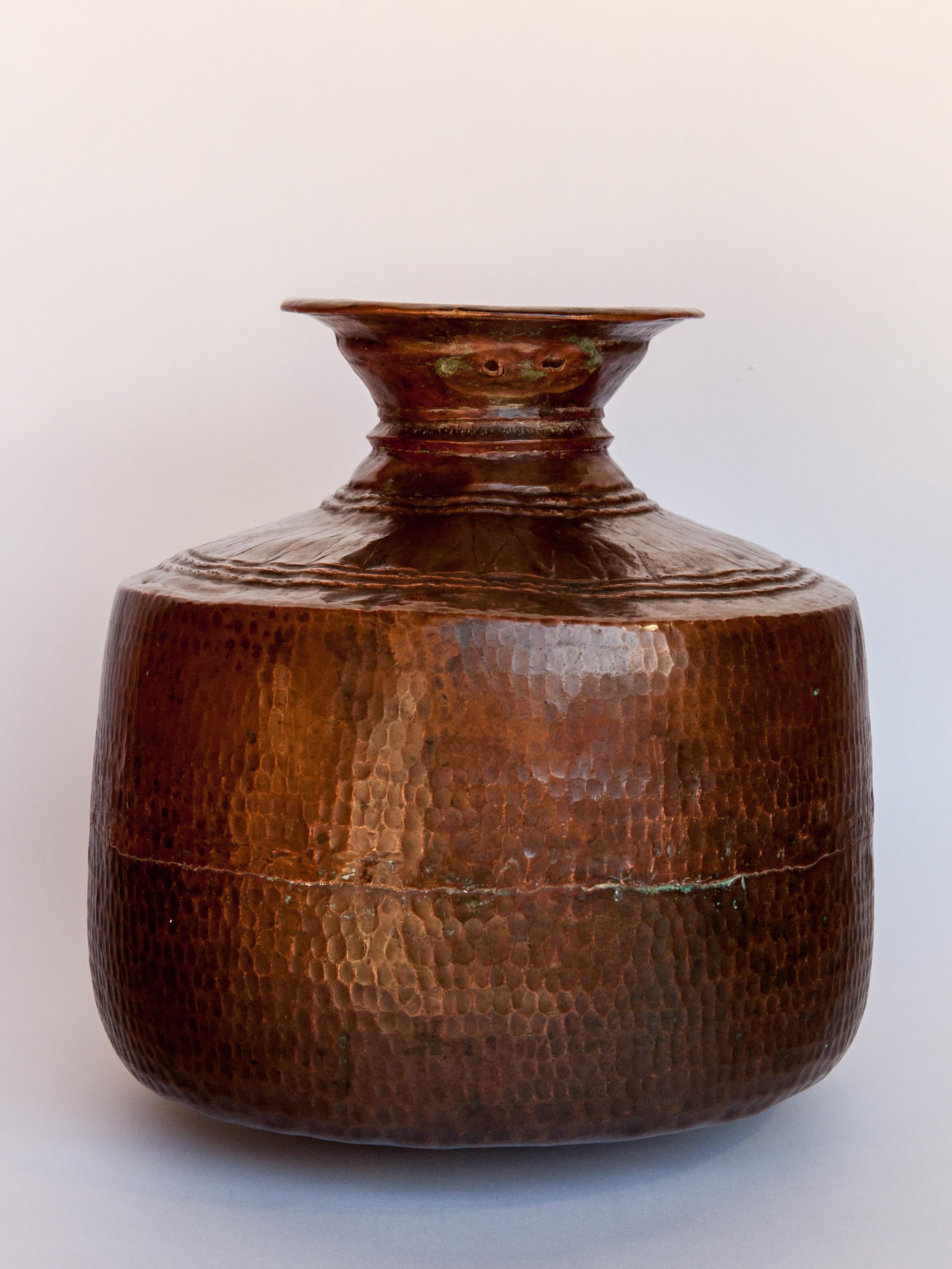 Anglo-Indian Vintage Copper Water Pot, Hand Hammered, from Nepal, Mid-20th Century