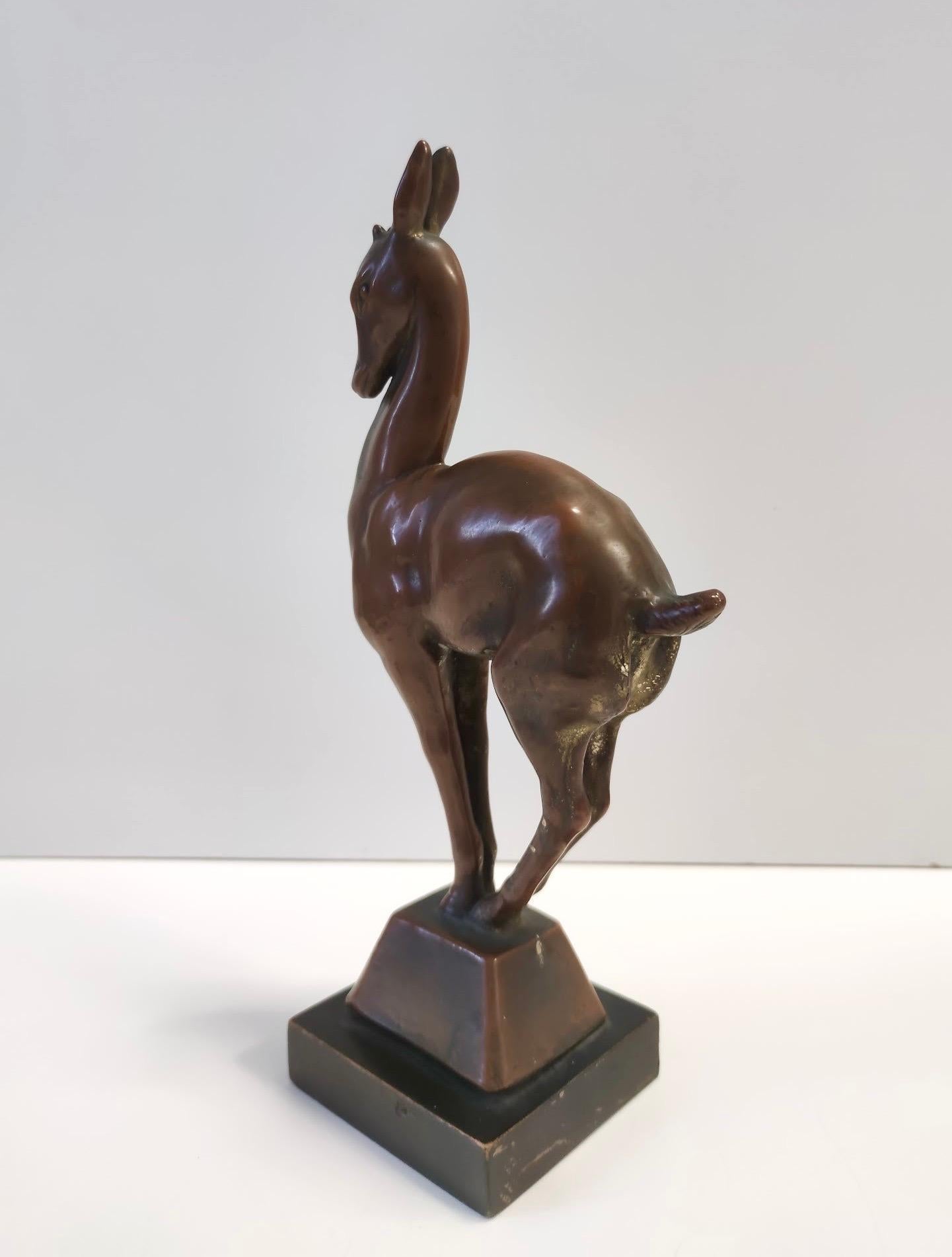 italien Figurine décorative de cerf en céramique cuivrée vintage, Italie en vente