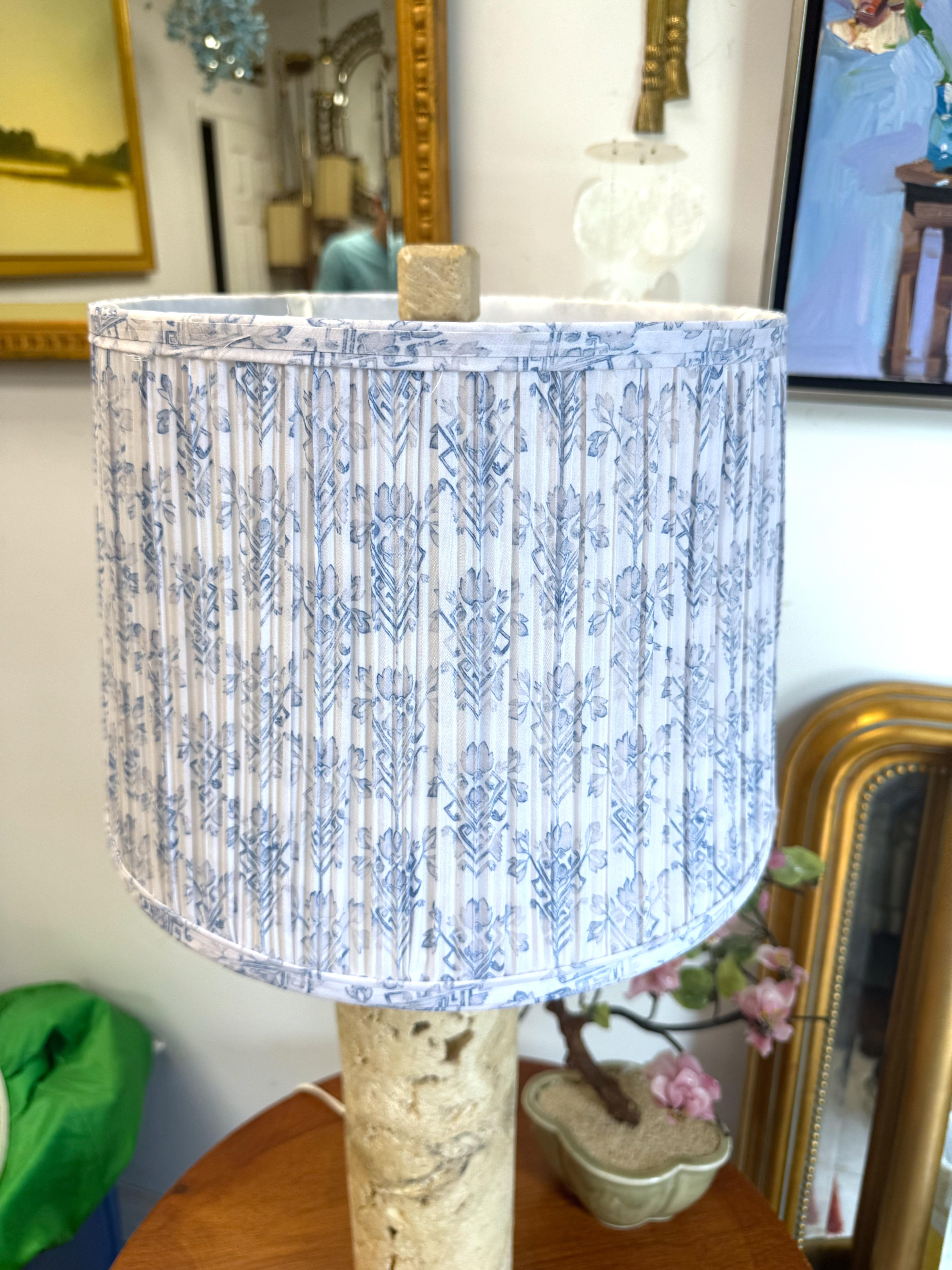 Vintage Coquina Stone / Key Stone Base Cylindrical Table Lamp For Sale 6