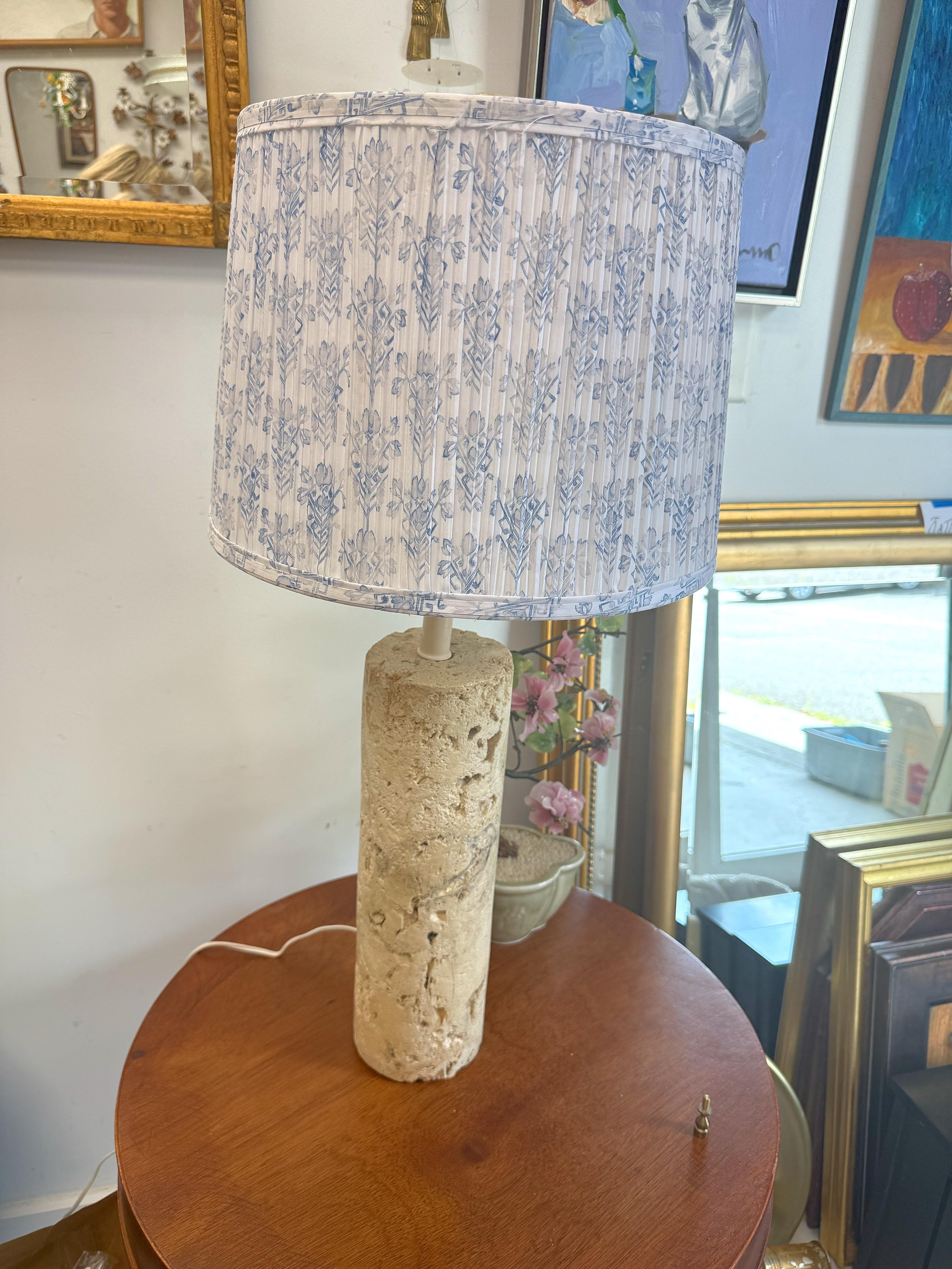 Vintage Coquina Stone / Key Stone Base Cylindrical Table Lamp For Sale 9