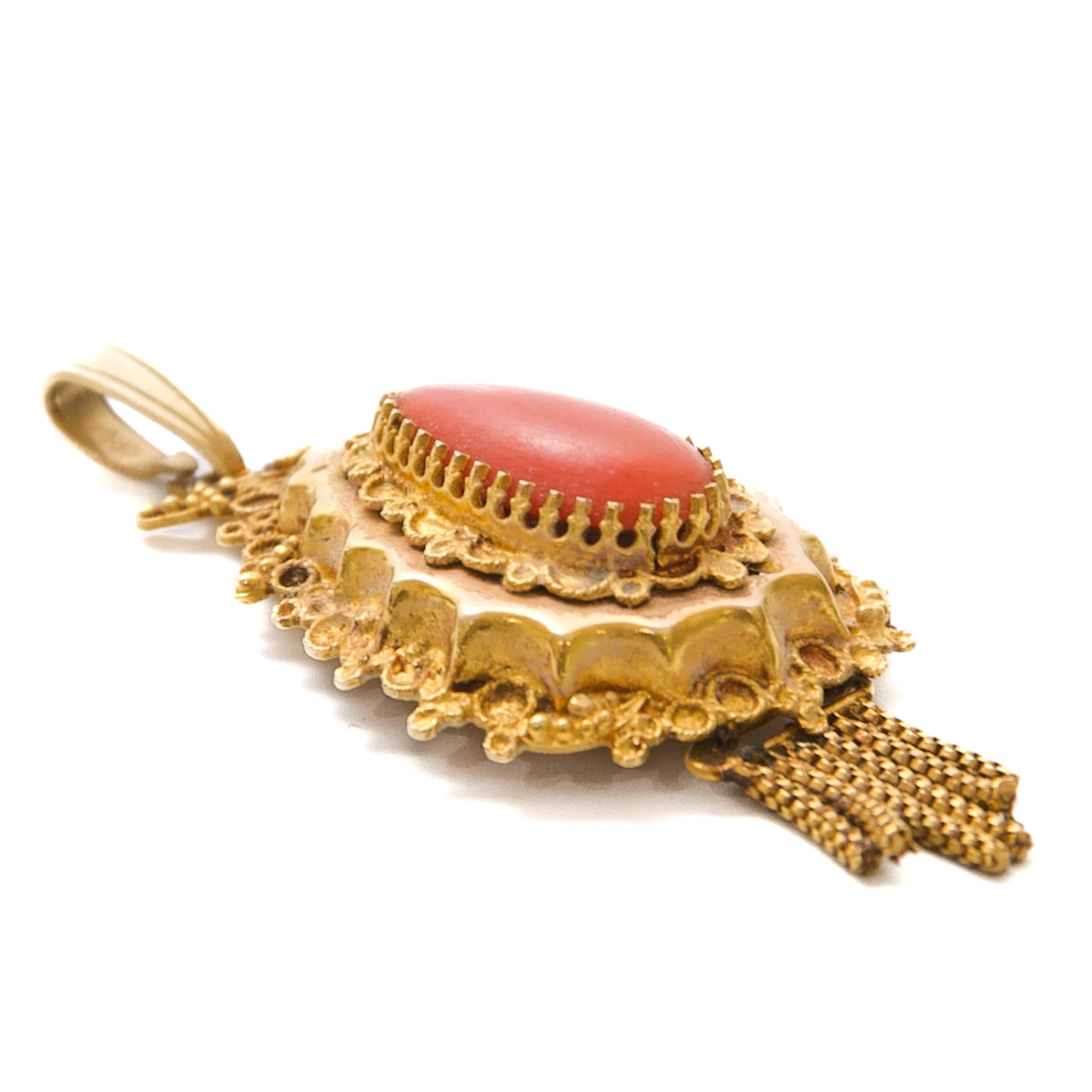 Women's or Men's Vintage Coral and 14 Karat Gold Tassel Pendant For Sale