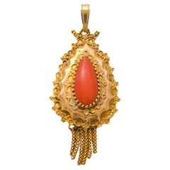 Colgante vintage de coral y borla de oro de 14 quilates