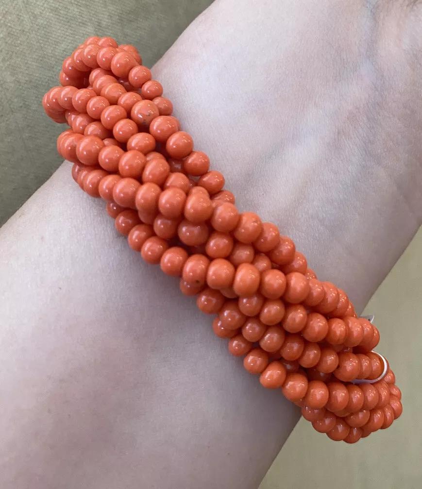 Bracciale a più fili con corallo e diamanti d'epoca in oro giallo 14k In condizioni ottime in vendita a La Jolla, CA