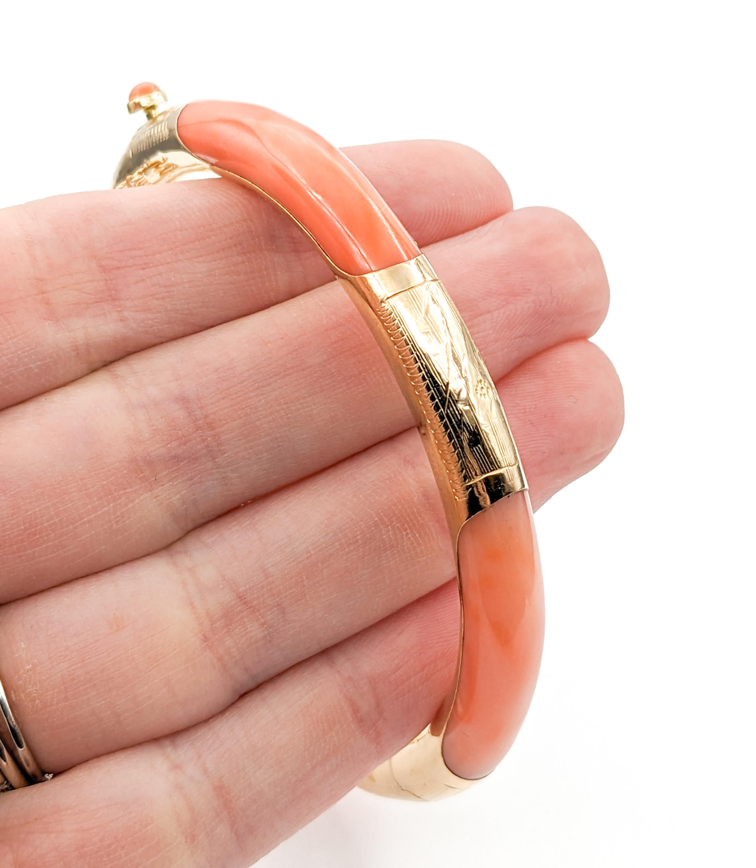 Modern Vintage Coral Bangle Bracelet In Yellow Gold For Sale