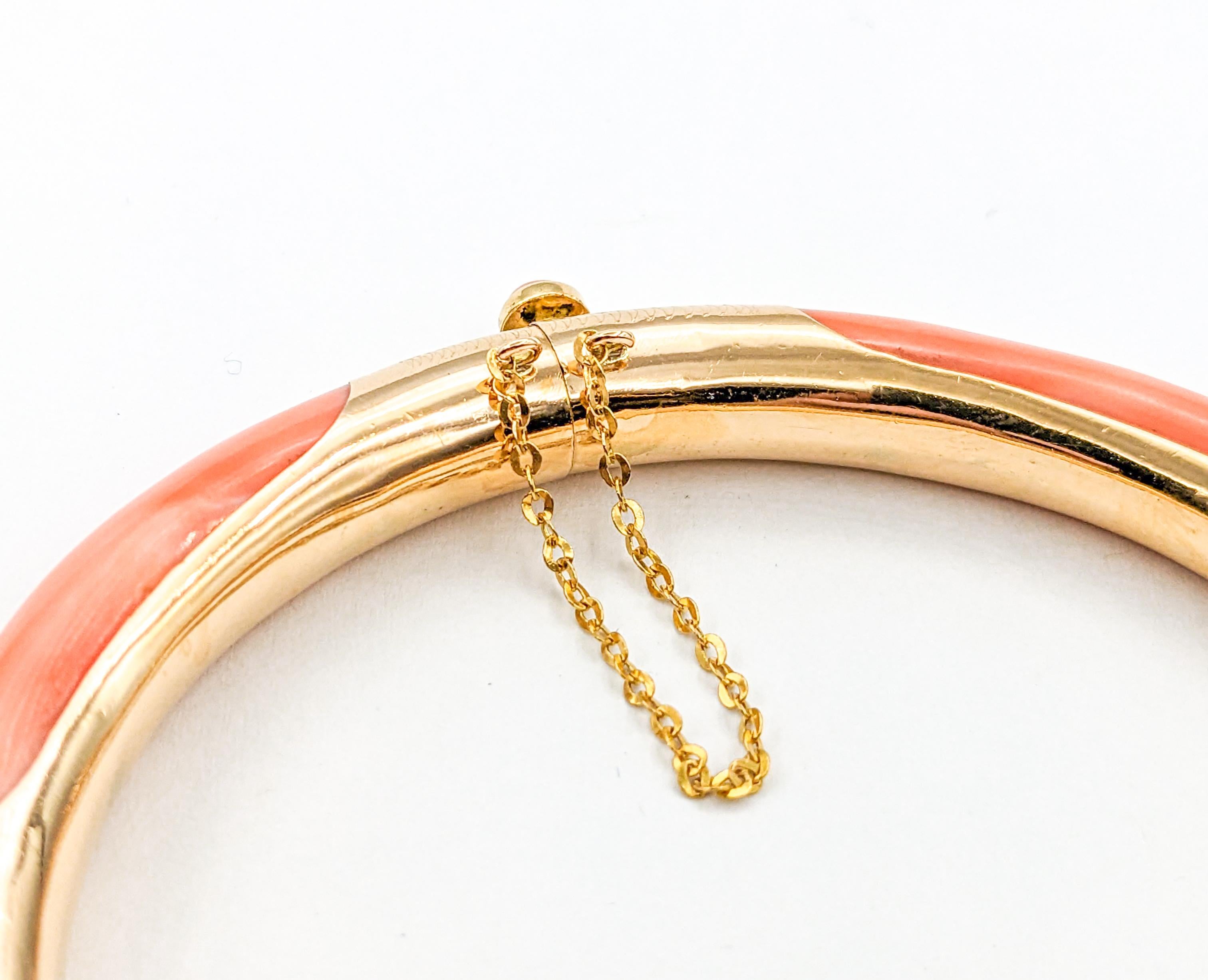 Vintage Coral Bangle Bracelet In Yellow Gold For Sale 1