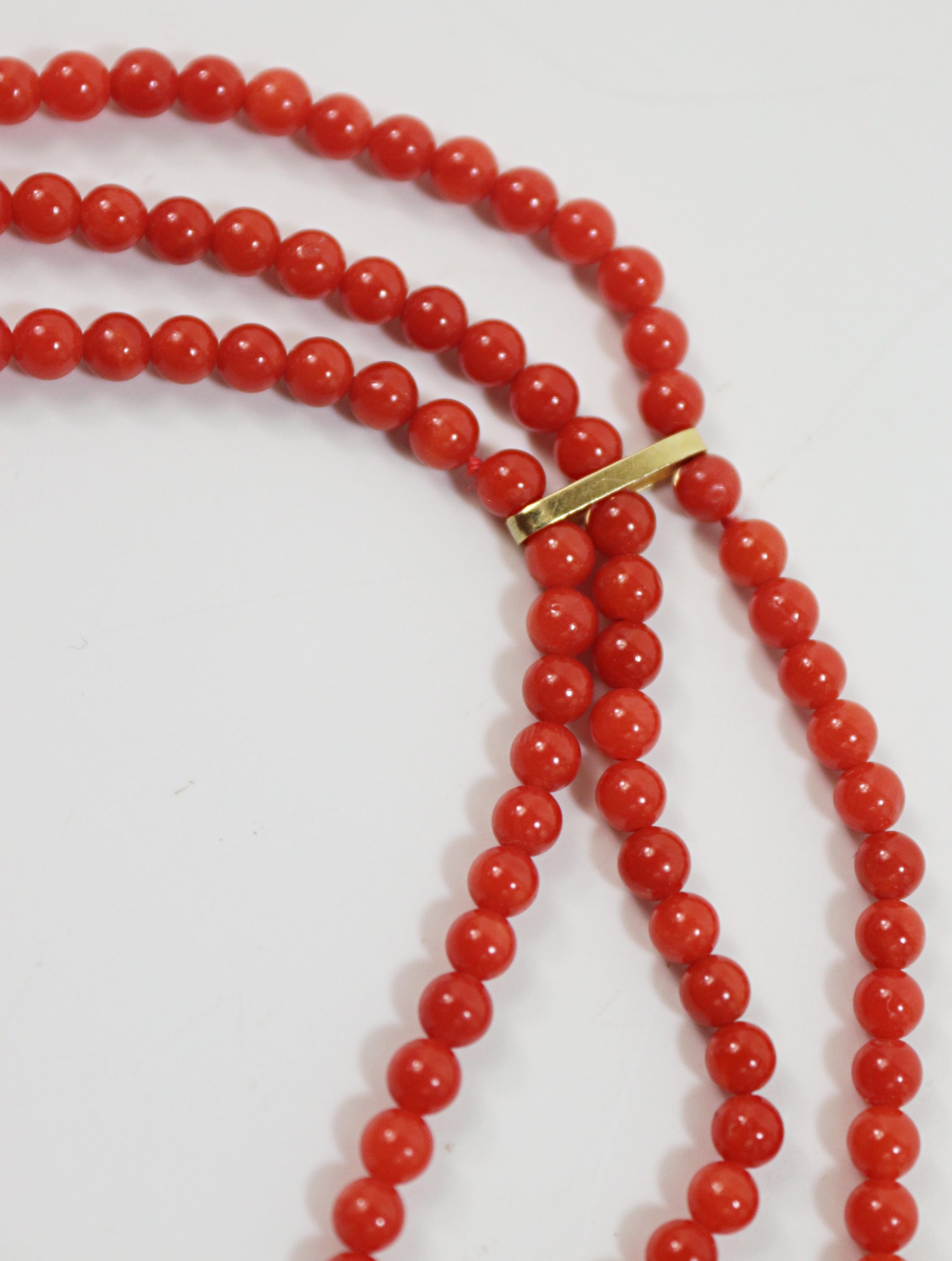 Mixed Cut Vintage Coral, Black Onyx Bead, 18k Yellow Gold Multi Strand Sautoir Necklace For Sale