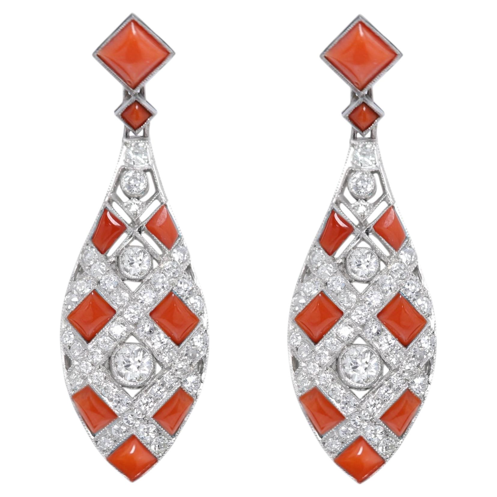 Boucles d'oreilles pendantes vintage en corail rouge et diamants, style Art déco, en platine