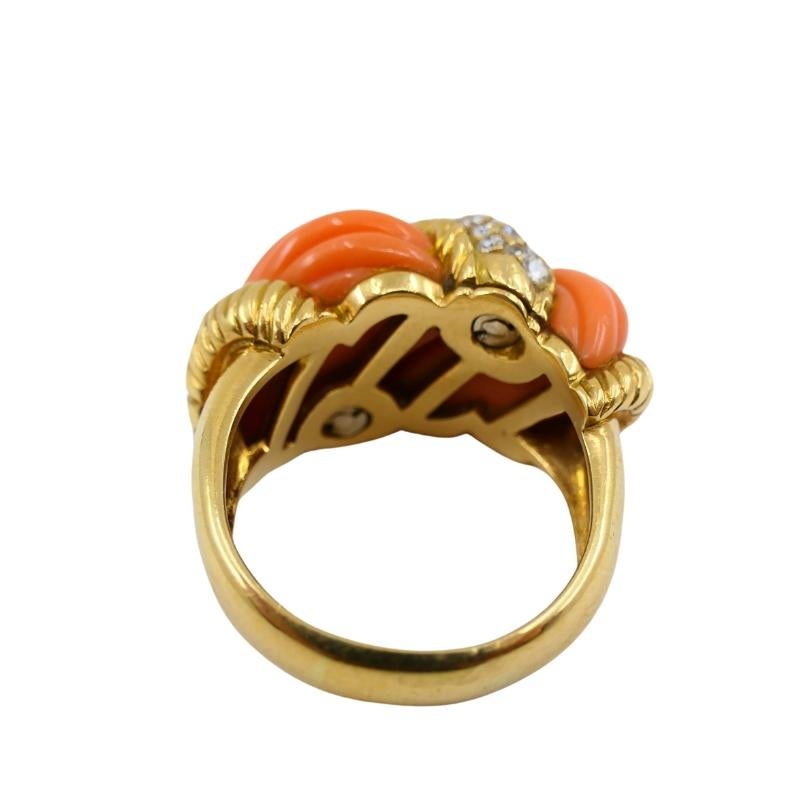 Women's Vintage Coral Ring 18k Gold Diamond For Sale