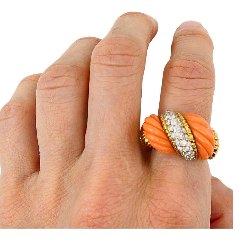 Vintage Coral Ring 18k Gold Diamond For Sale 1