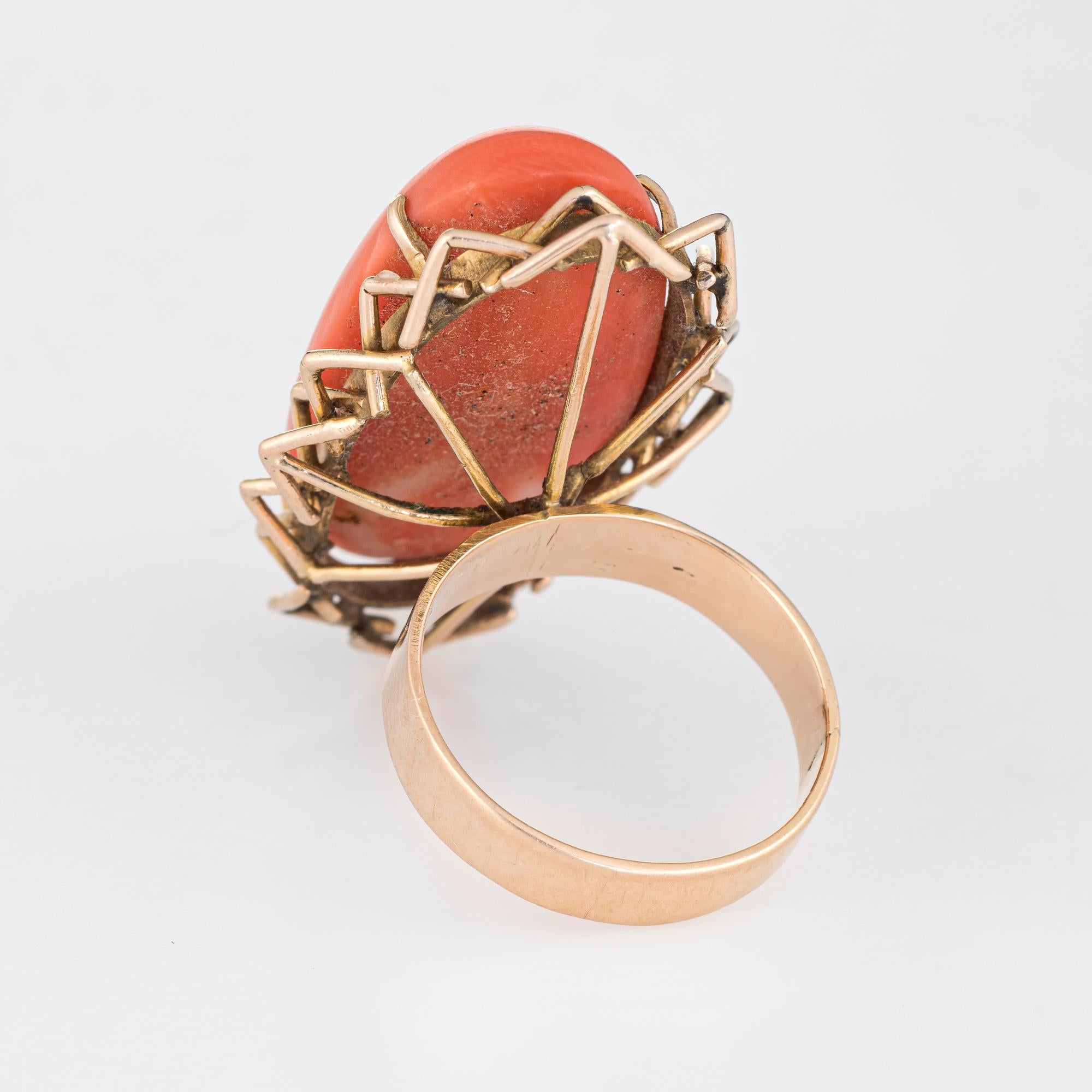 Vintage Coral Ring Large Oval Cocktail 18 Karat Yellow Gold Estate Fine Jewelry In Good Condition In Torrance, CA