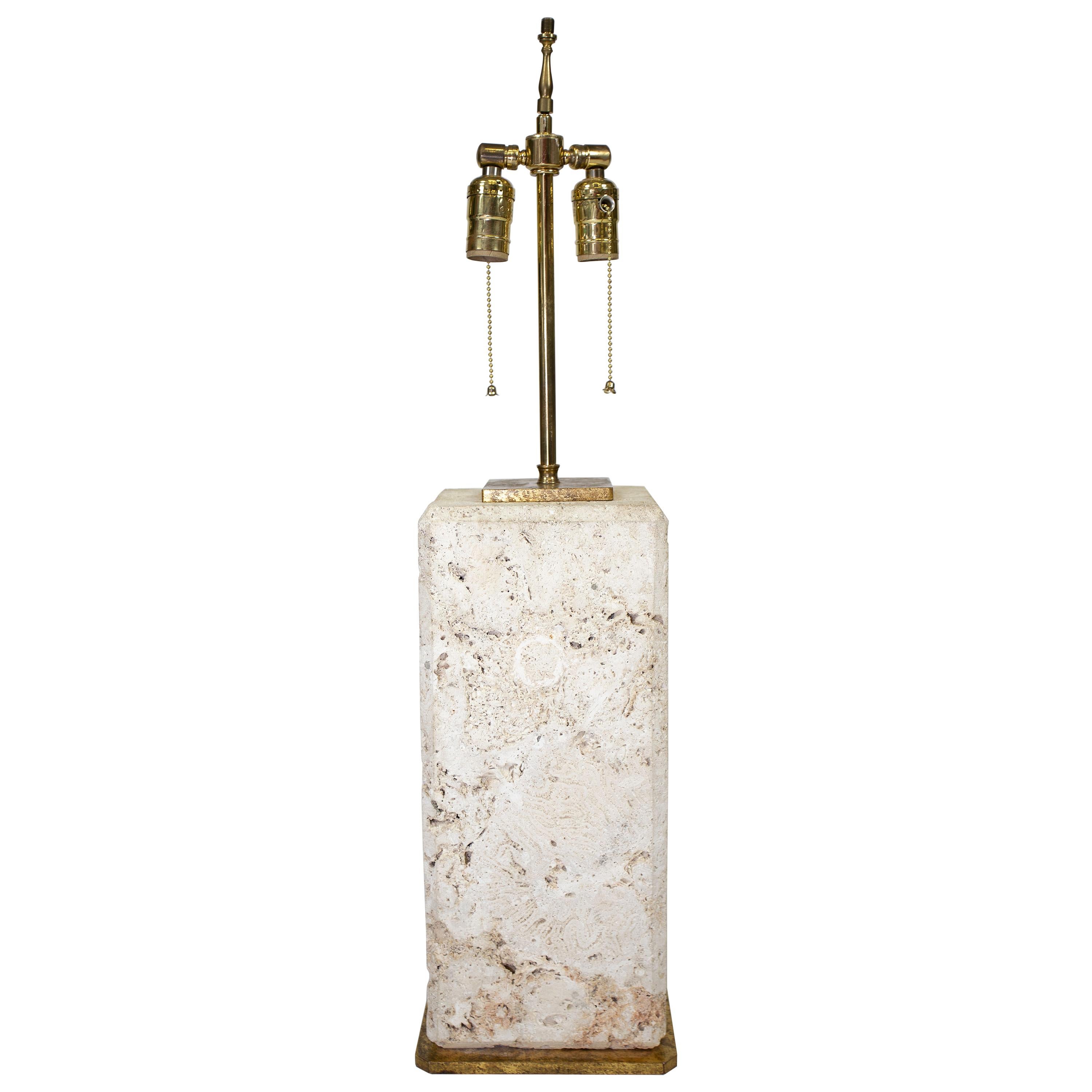 Lampada da tavolo vintage in pietra di corallo