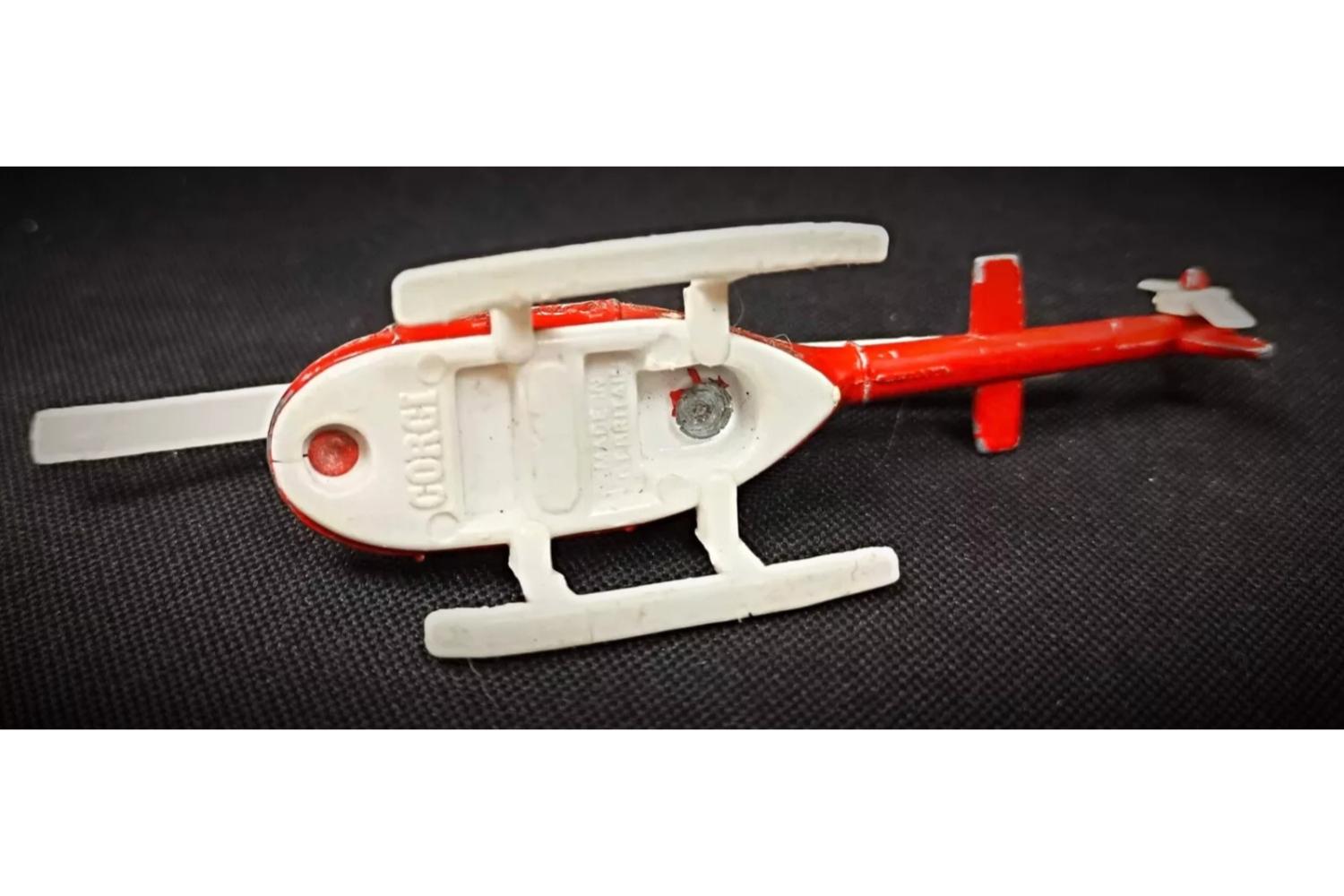 Vintage Corgi Daily Planet Helicóptero en miniatura - Escala 1:43 - 2Y220 en Bueno estado para la venta en Bordeaux, FR