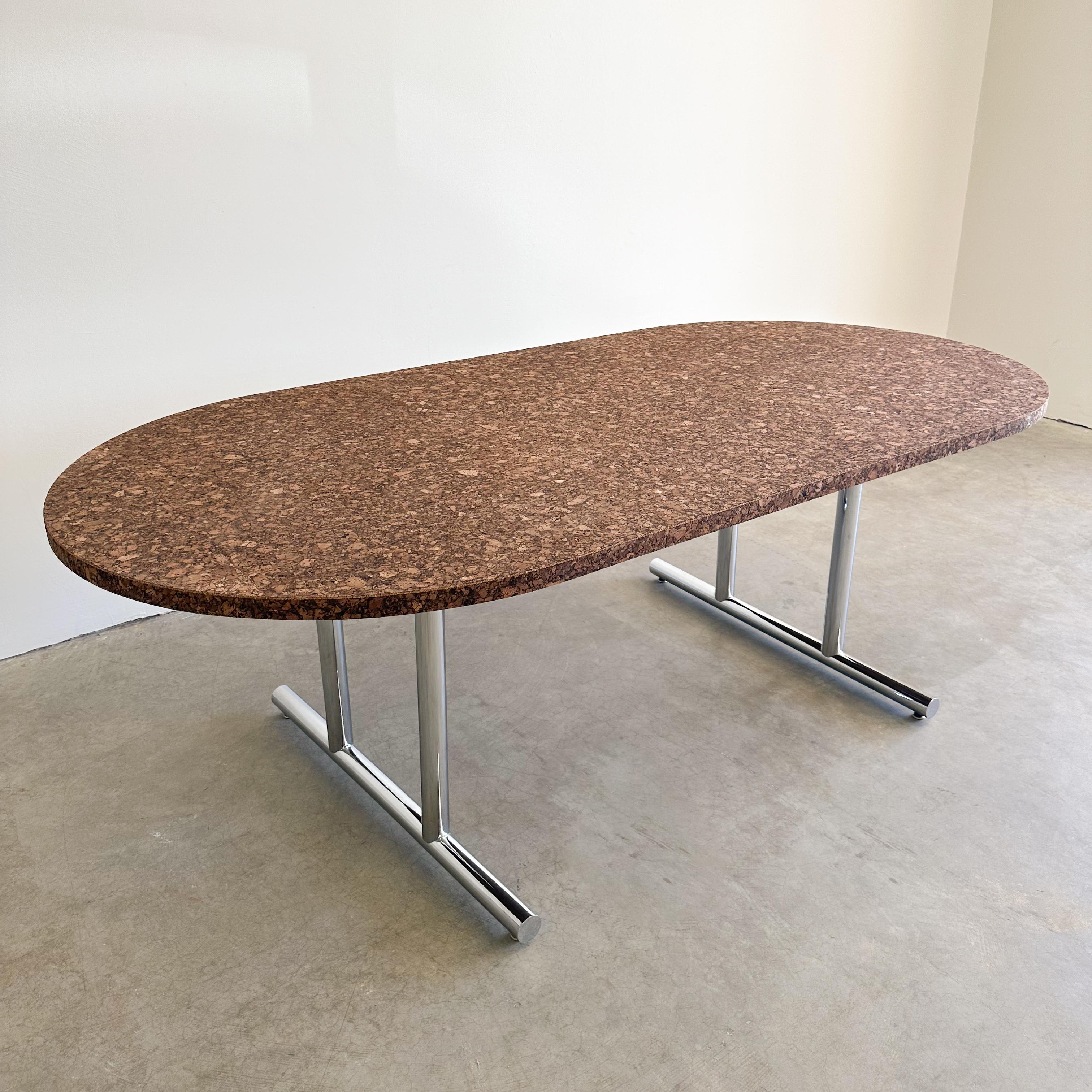 Table de conférence table de salle à manger ovale vintage minimaliste MCM  en vente 3