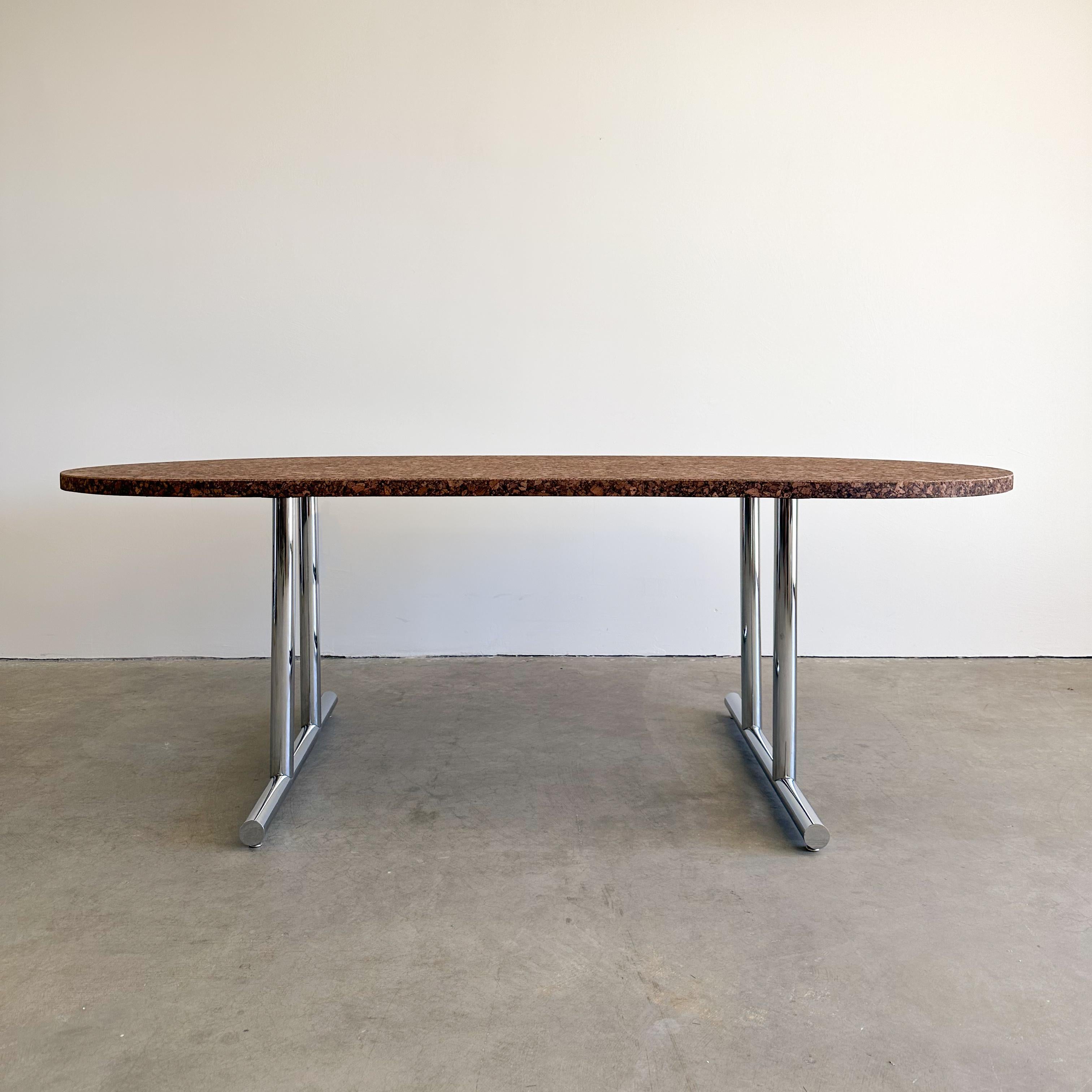 Mid-Century Modern Table de conférence table de salle à manger ovale vintage minimaliste MCM  en vente