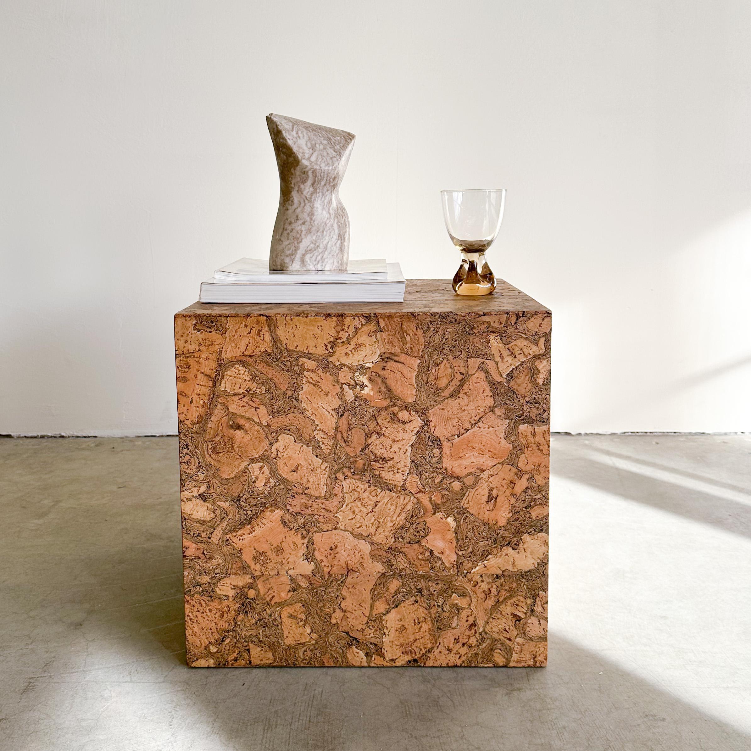 Vintage Cork Square Cube End Table.

The table is made out of cork veneer & wood.

Color: Natural Cork

Measurements:
Length: 16 1/4