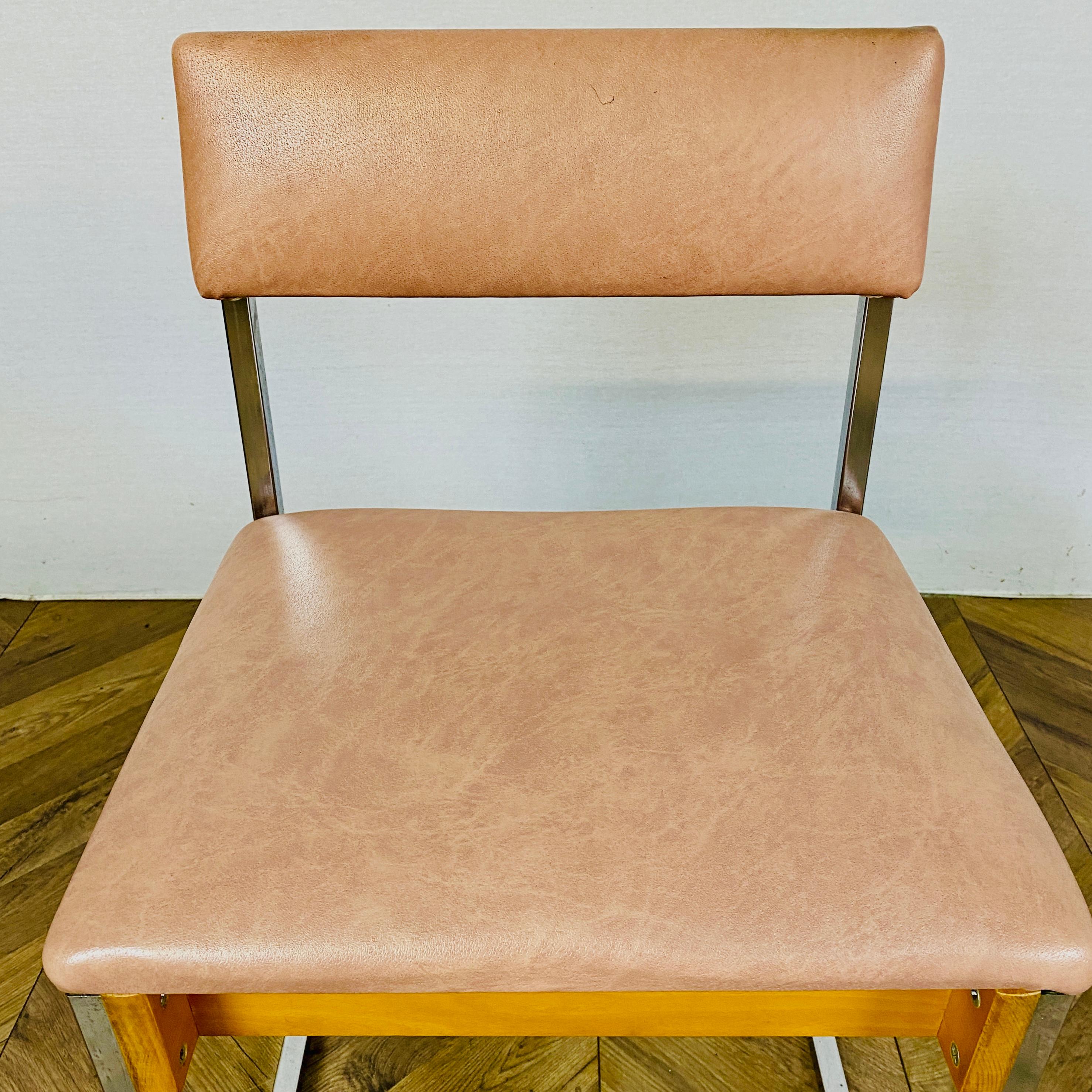 Vintage Corner Dining Set - Table + Banquette Seating + 2 Chairs, 1970s In Good Condition In Ely, GB