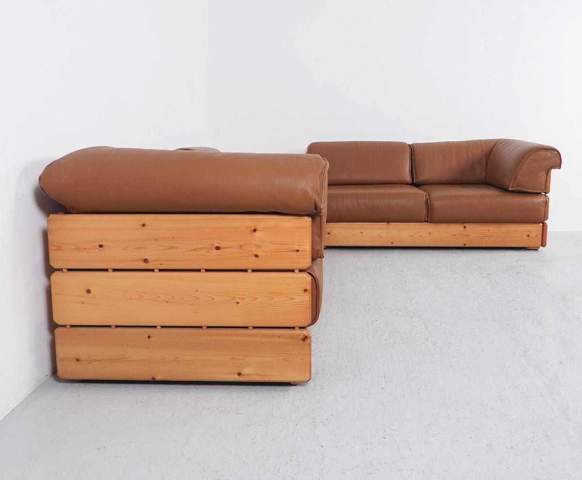 Late 20th Century Vintage Corner Sofa with Coffee Table in Pinewood and Leather, 1970s, Set of 3
